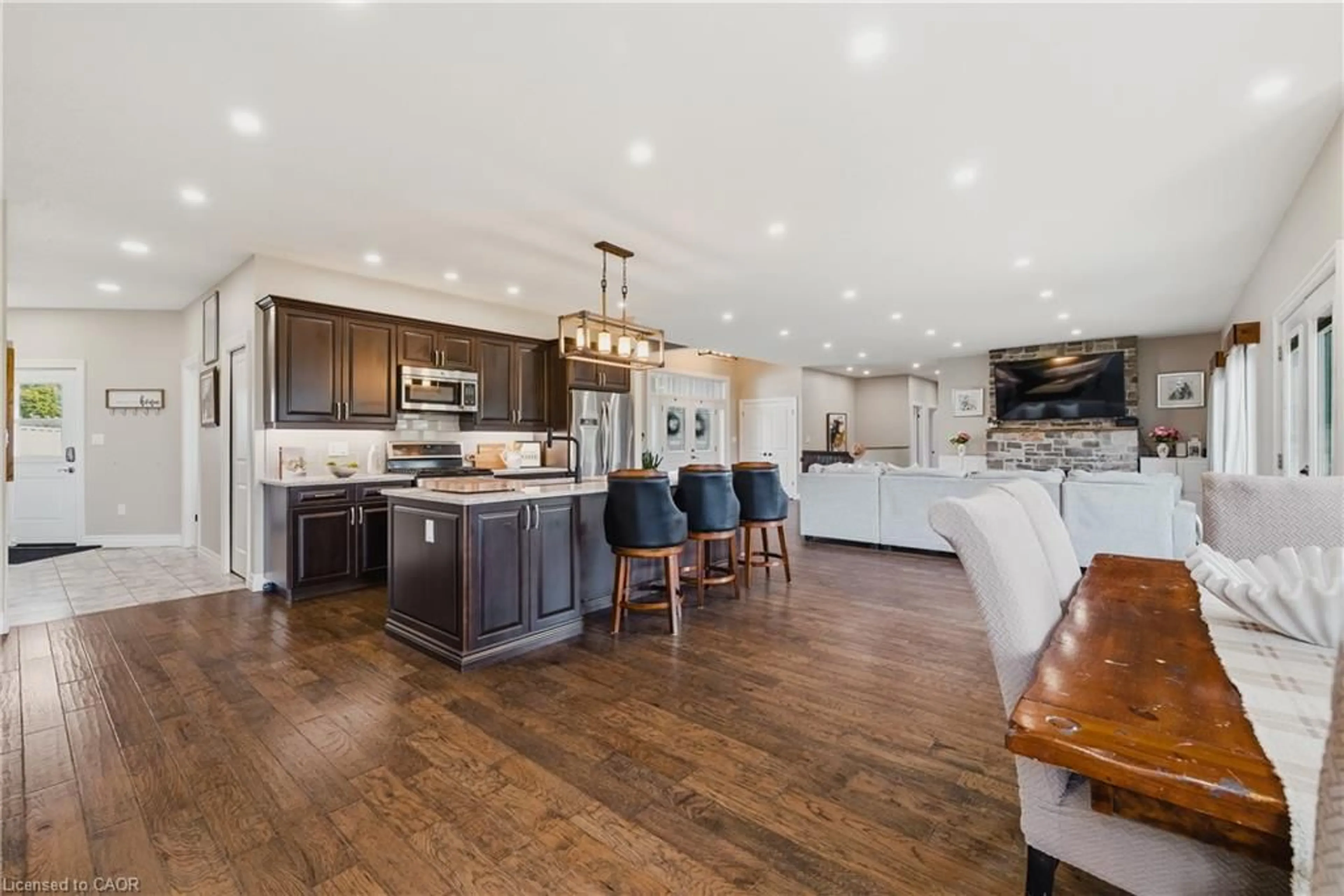 Open concept kitchen, unknown for 236 Burford Delhi Townline Rd, Scotland Ontario N0E 1R0