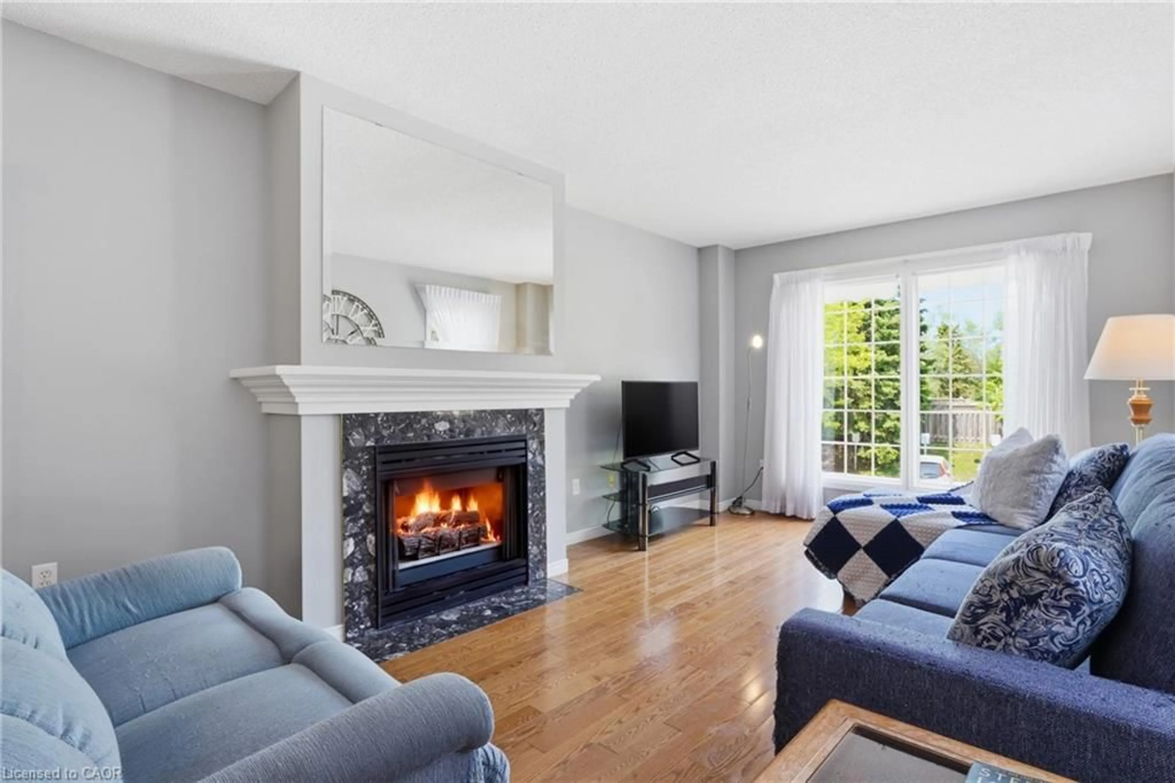 Living room with furniture, unknown for 941 Gordon St #49, Guelph Ontario N1G 4R9