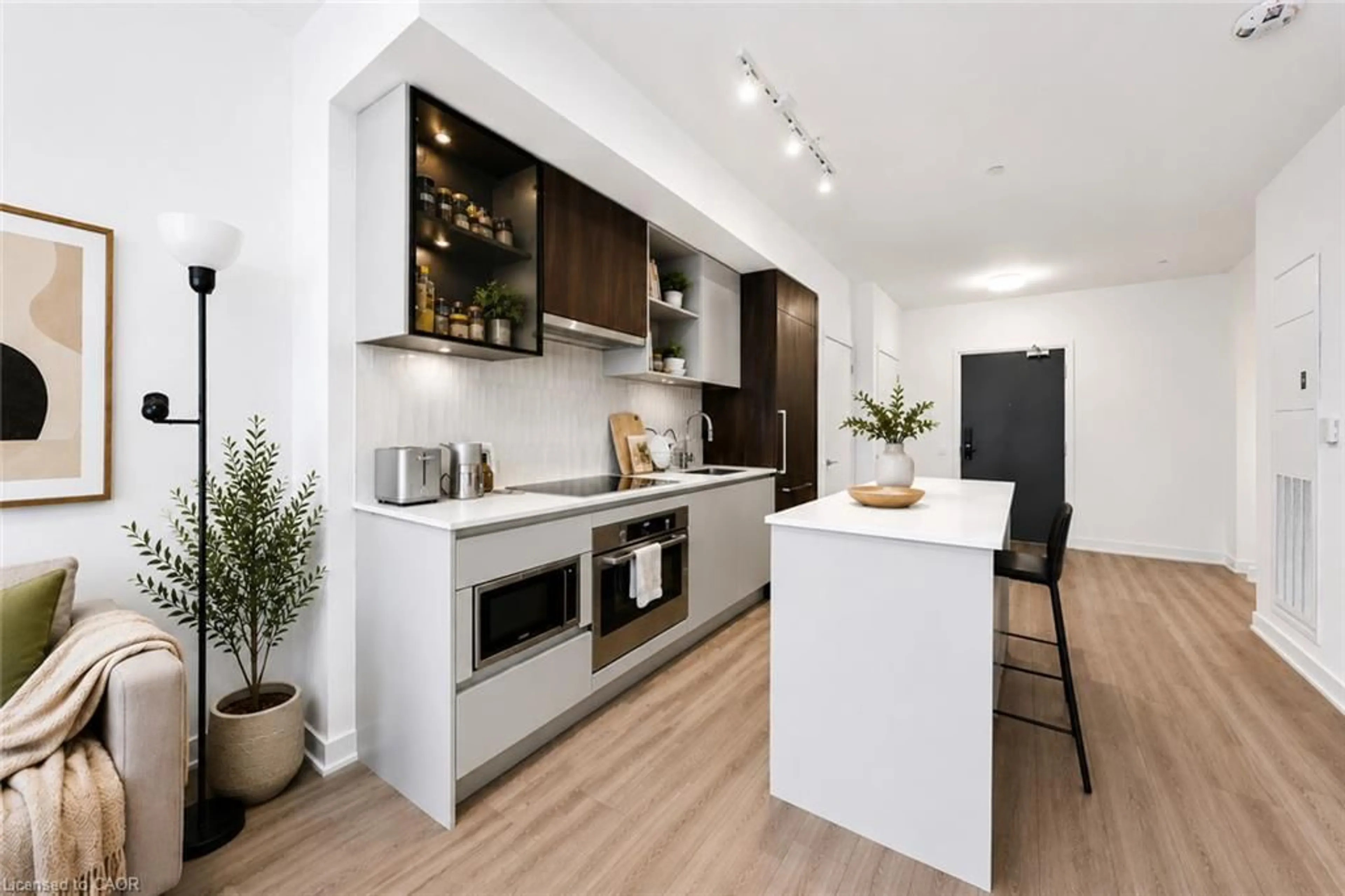 Open concept kitchen, unknown for 395 Dundas St #221, Oakville Ontario L6M 4M2