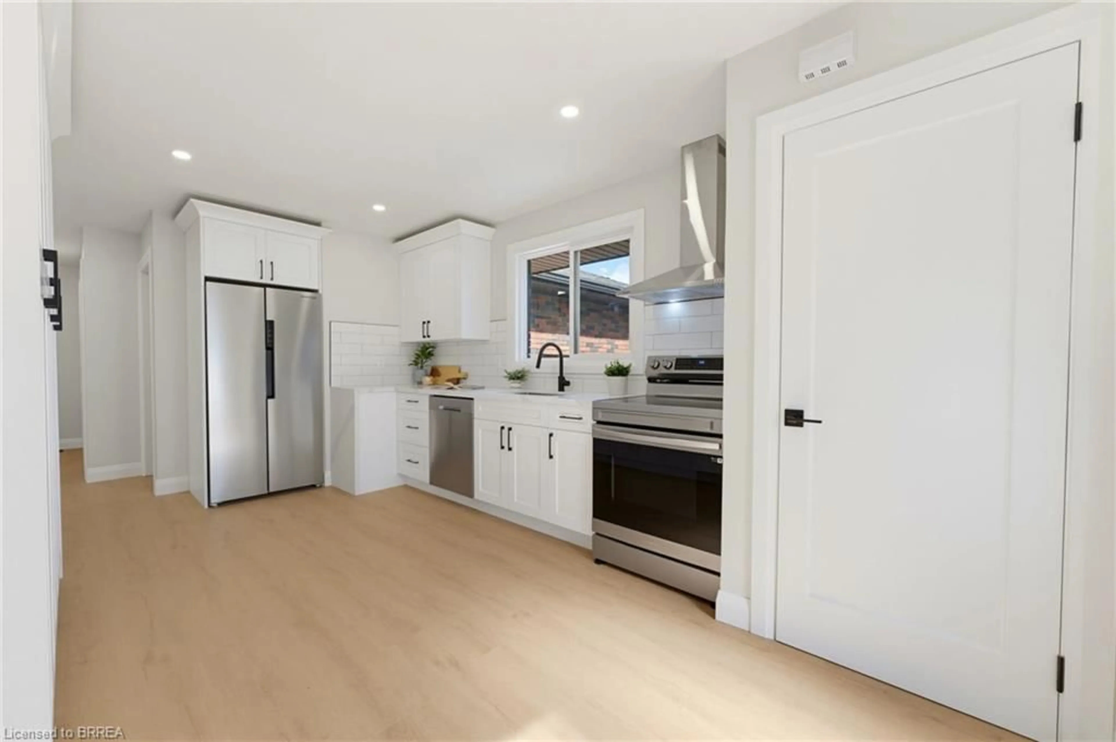 Open concept kitchen, unknown for 115 Evelyn St, Brantford Ontario N3R 3H4