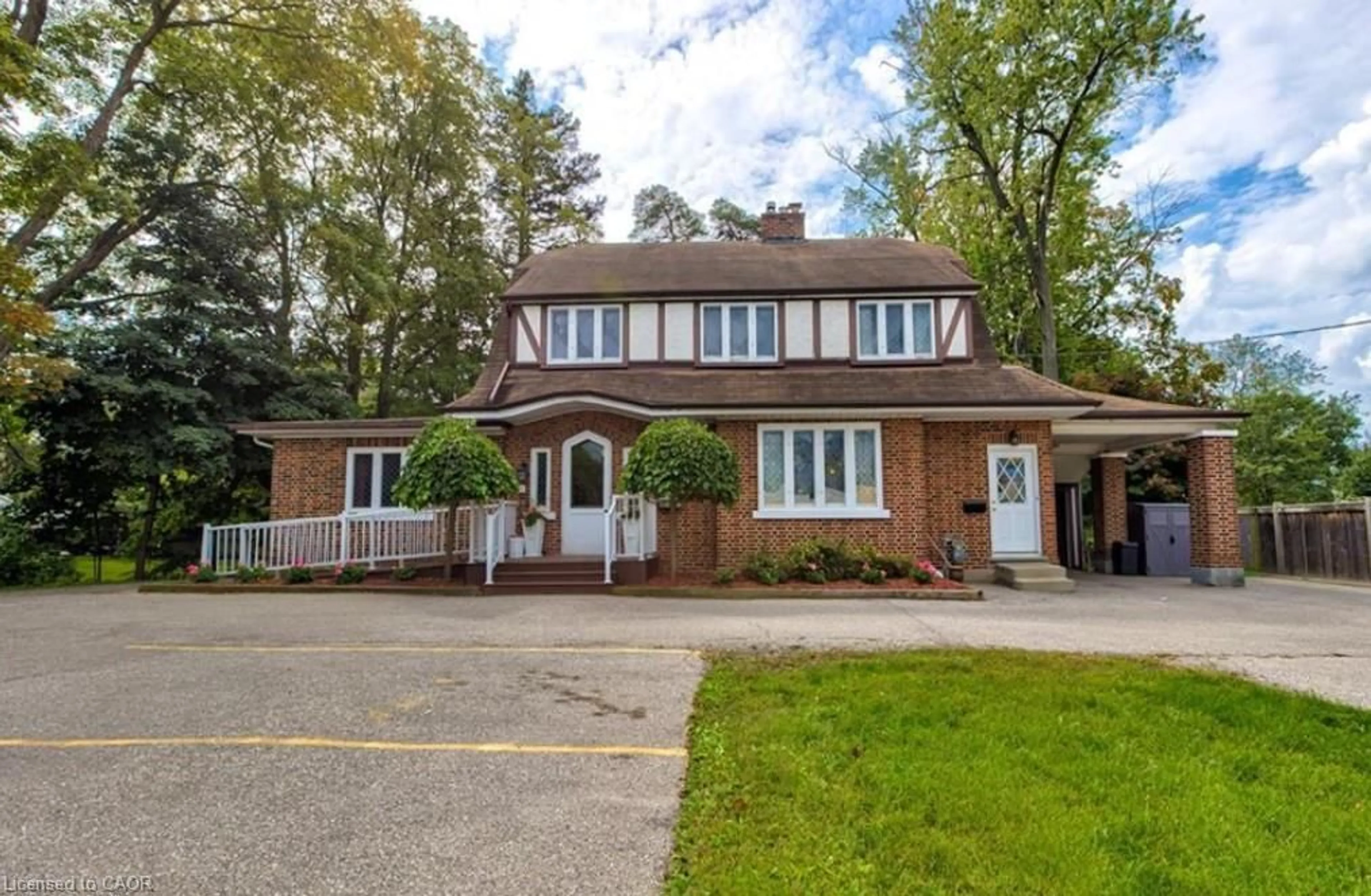 Home with brick exterior material, street for 1558 King St #MAIN LEVEL, Cambridge Ontario N3H 3R5