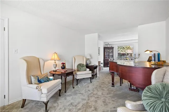10 Atwood Cres, Simcoe 4