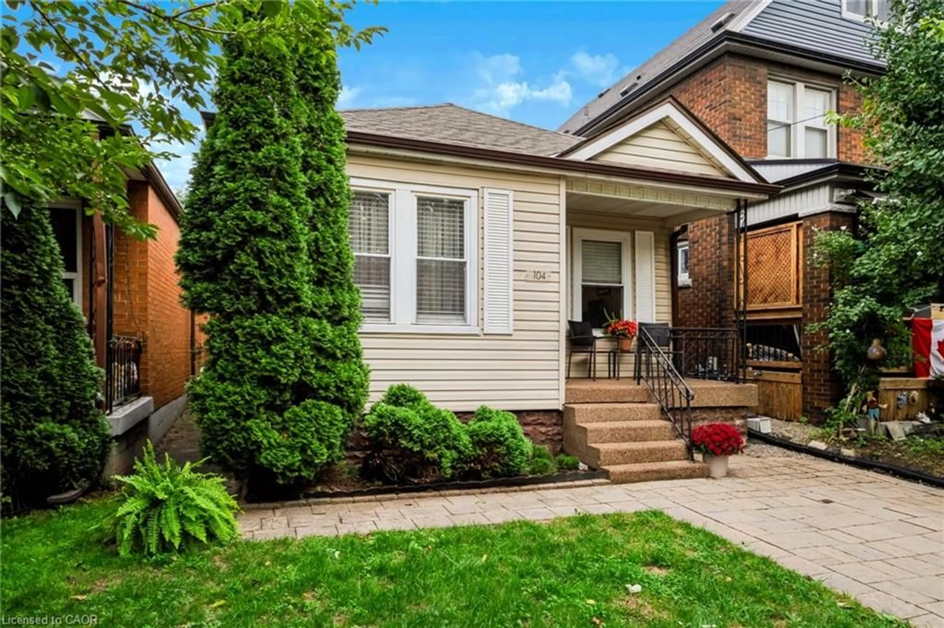 Home with brick exterior material, street for 104 Niagara St, Hamilton Ontario L8L 6A7