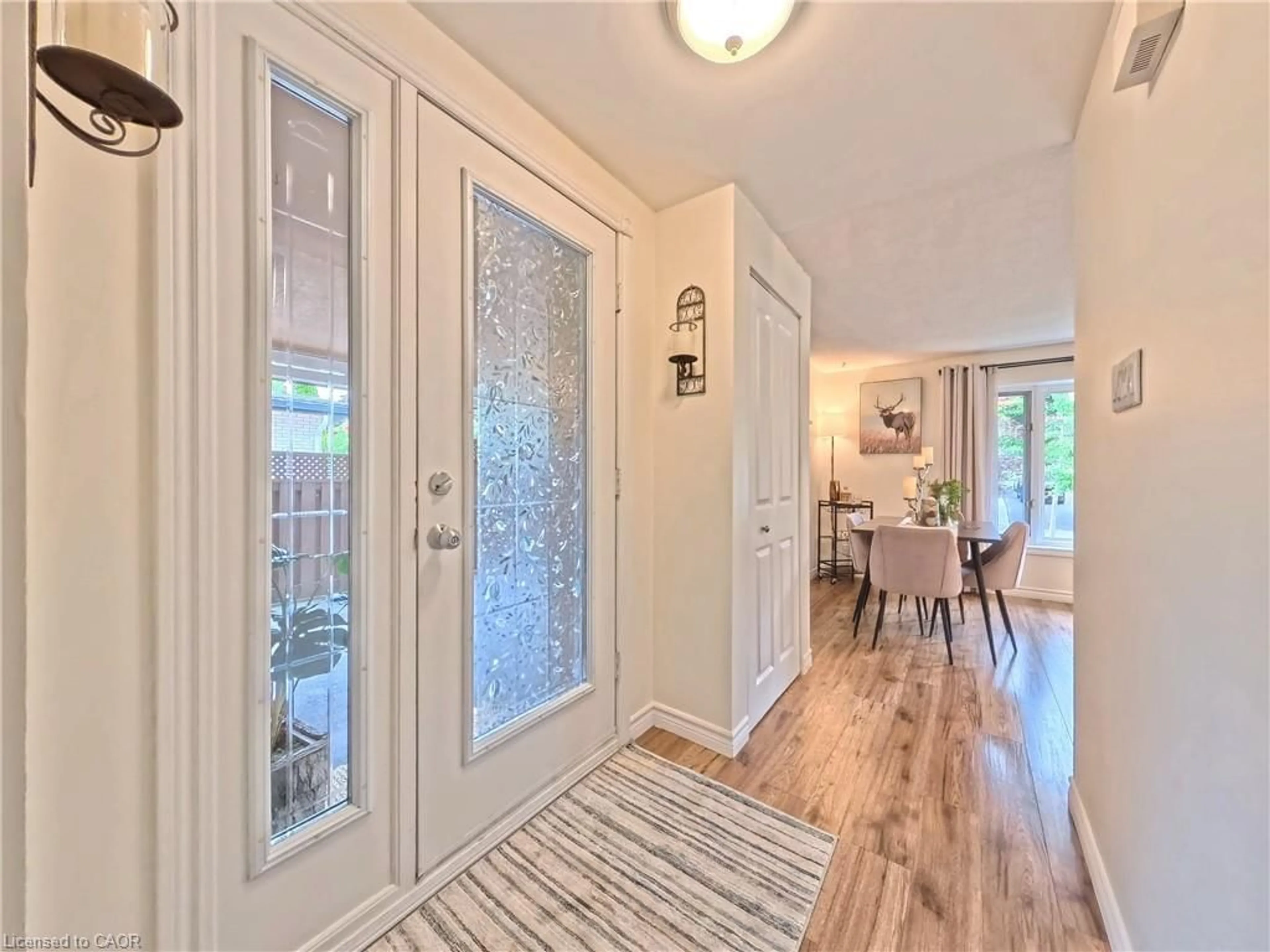 Indoor entryway for 380 Grangewood Dr, Waterloo Ontario N2K 2E6