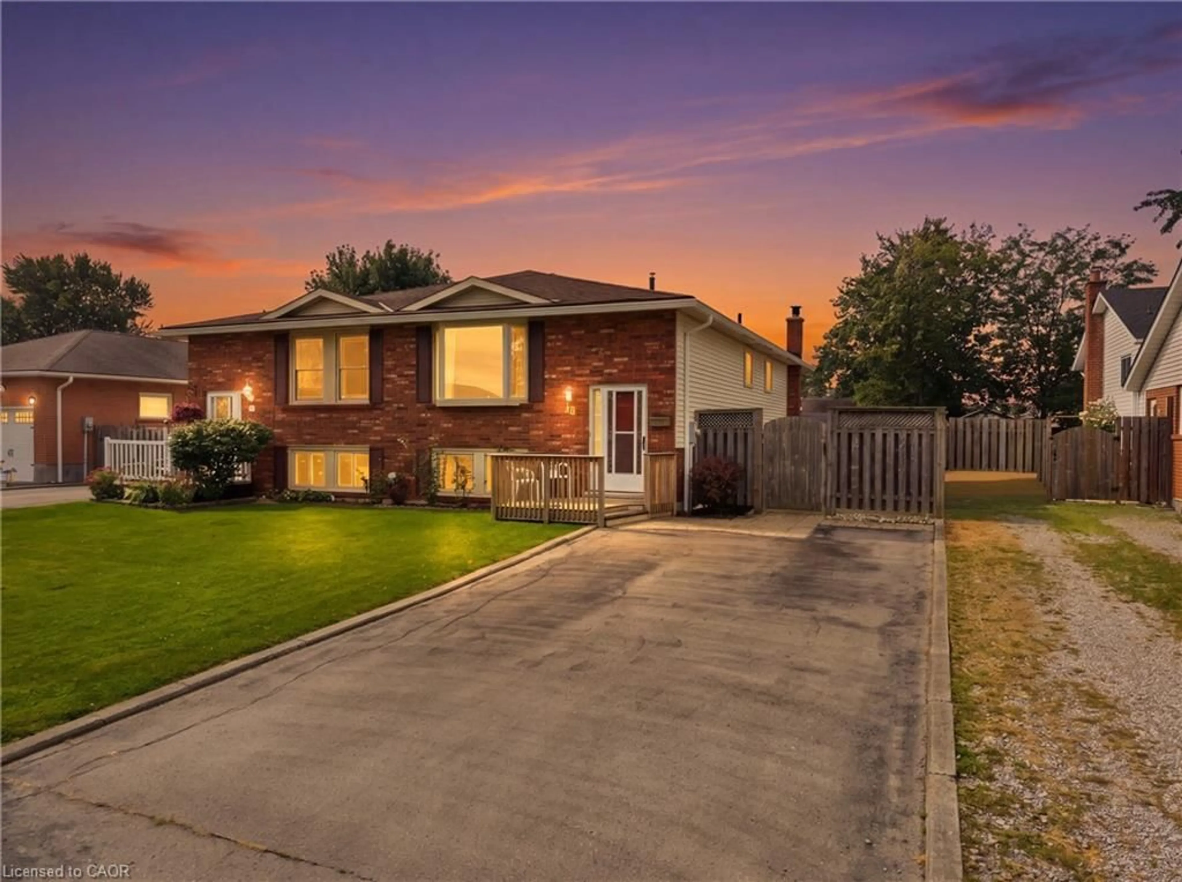 Home with brick exterior material, street for 18 Northridge Dr, Smithville Ontario L0R 2A0