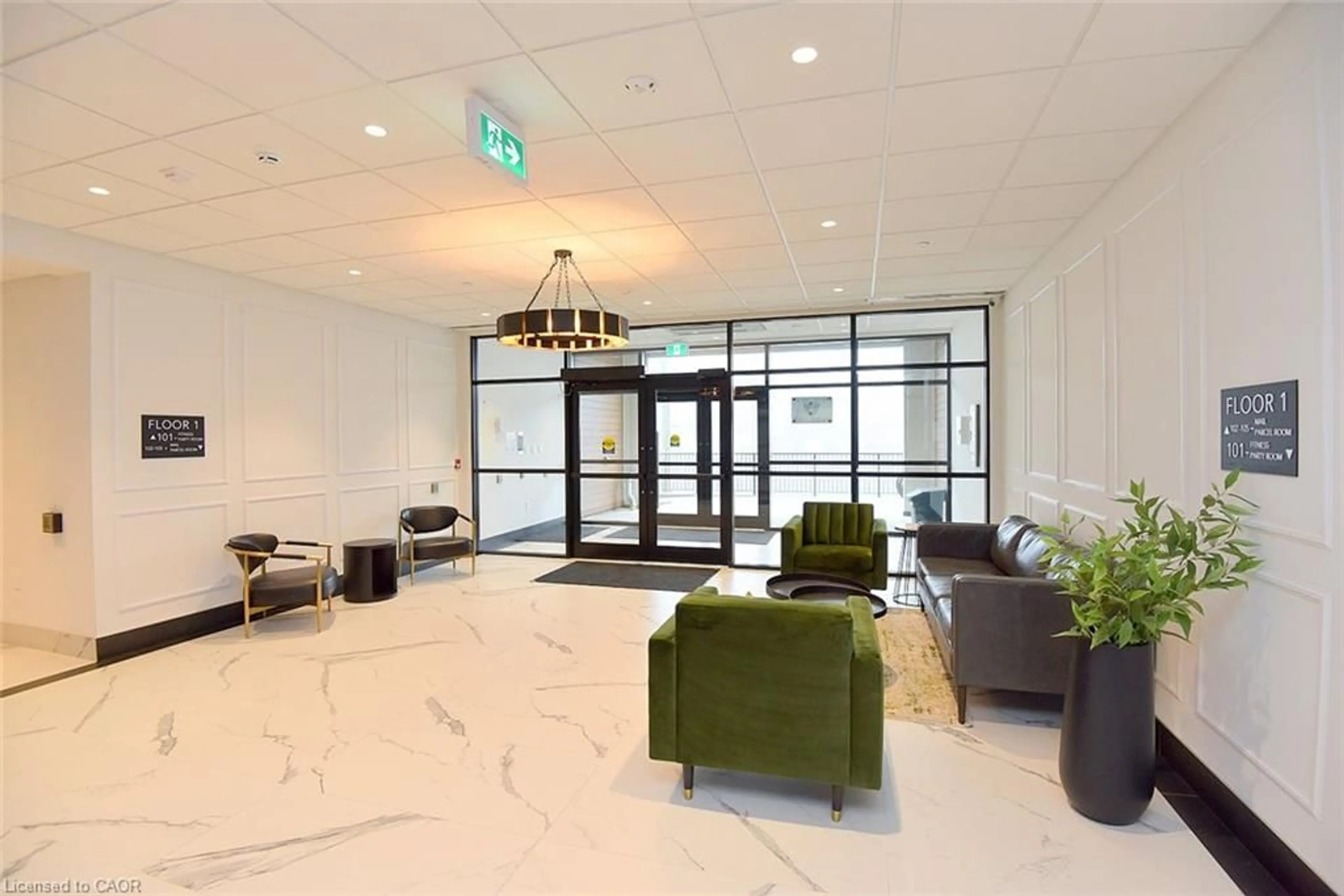 Lobby for 1936 Rymal Rd #422, Stoney Creek Ontario L0R 1P0