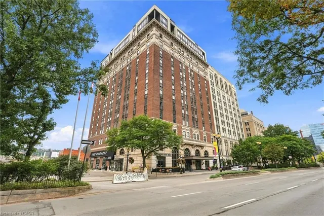 112 King St #801, Hamilton 2