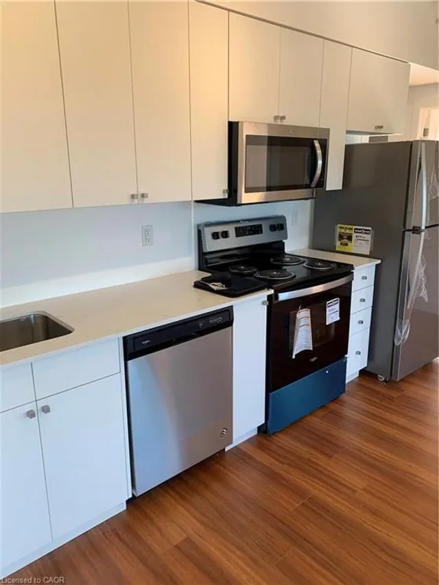 1 Wellington St #308, Brantford 3