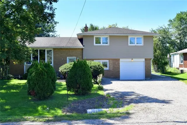 8491 Dickenson Rd, Hamilton 2