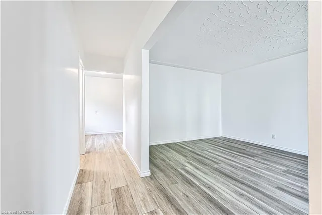 21 Vicmount Dr, Kitchener 5