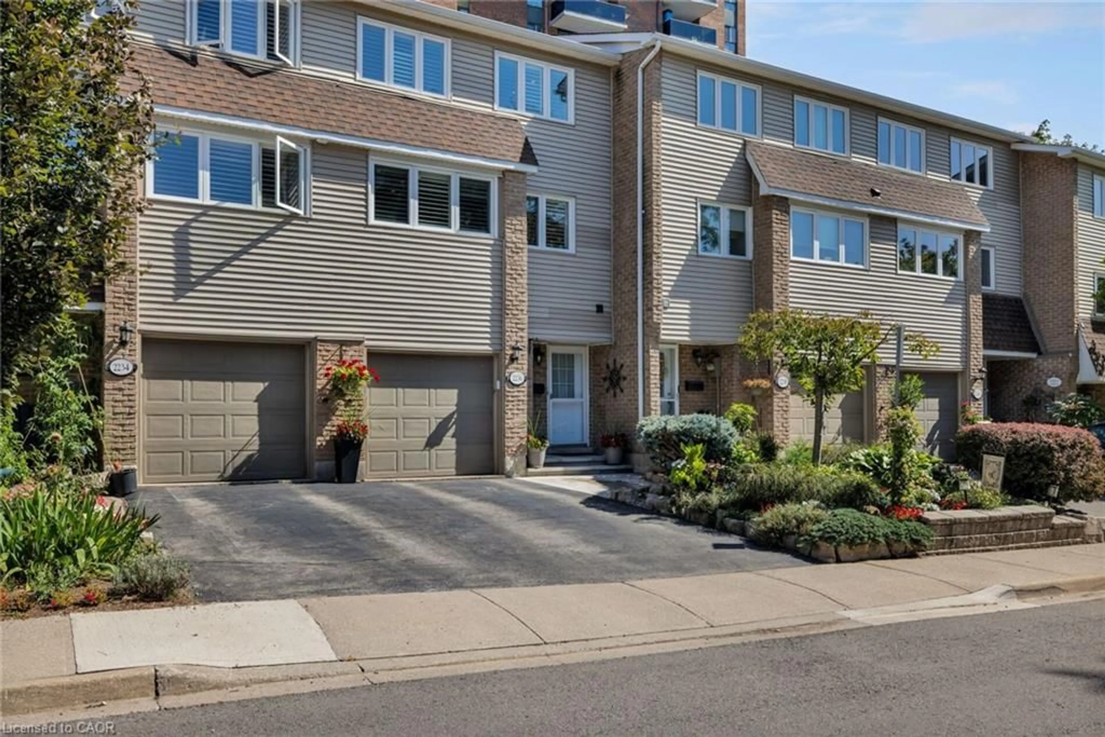 Unknown for 2236 Marine Dr, Oakville Ontario L6L 1C1
