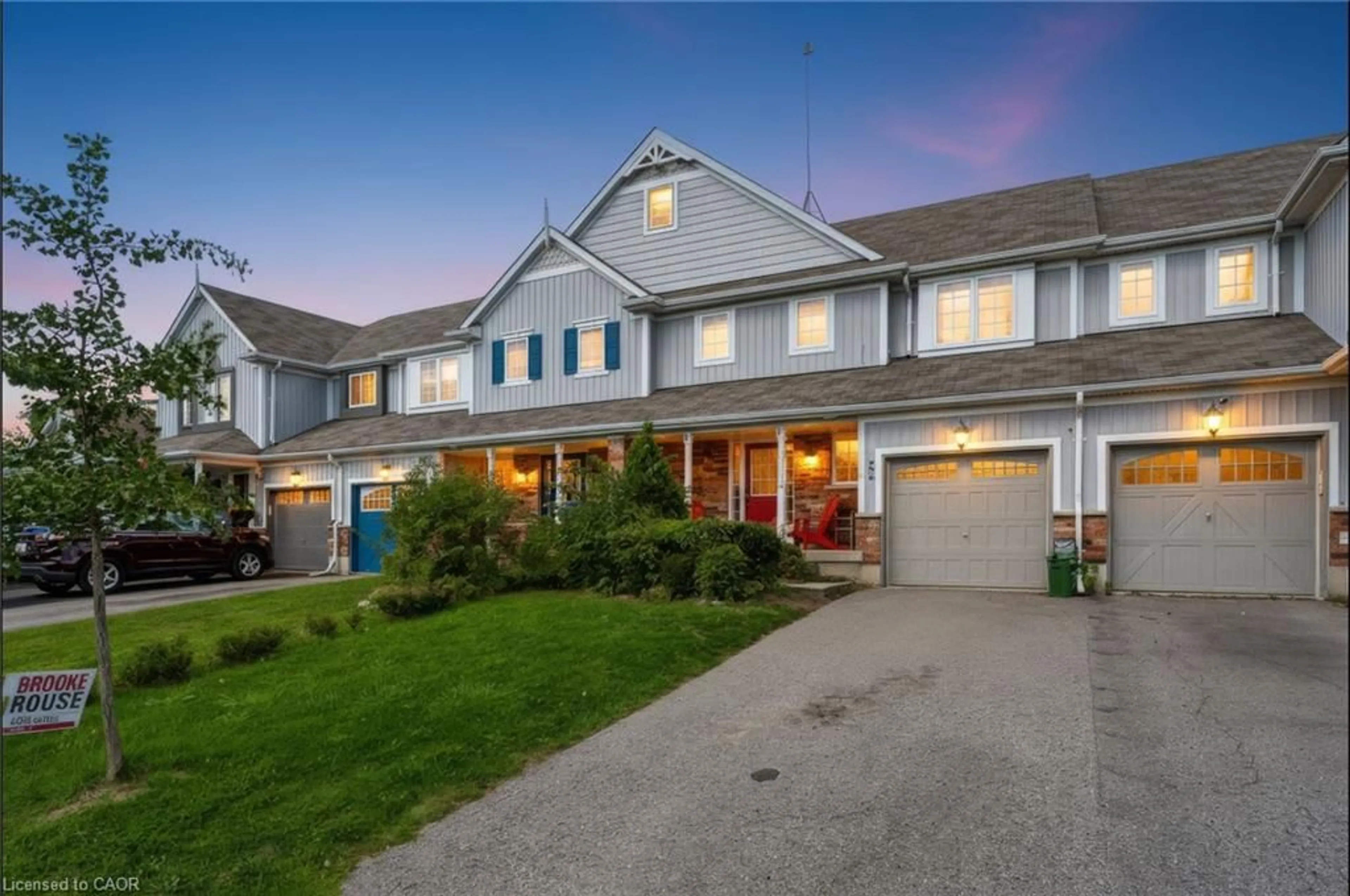 Home with vinyl exterior material, street for 24 Fallingbrook Cres, Lindsay Ontario K9V 0B3