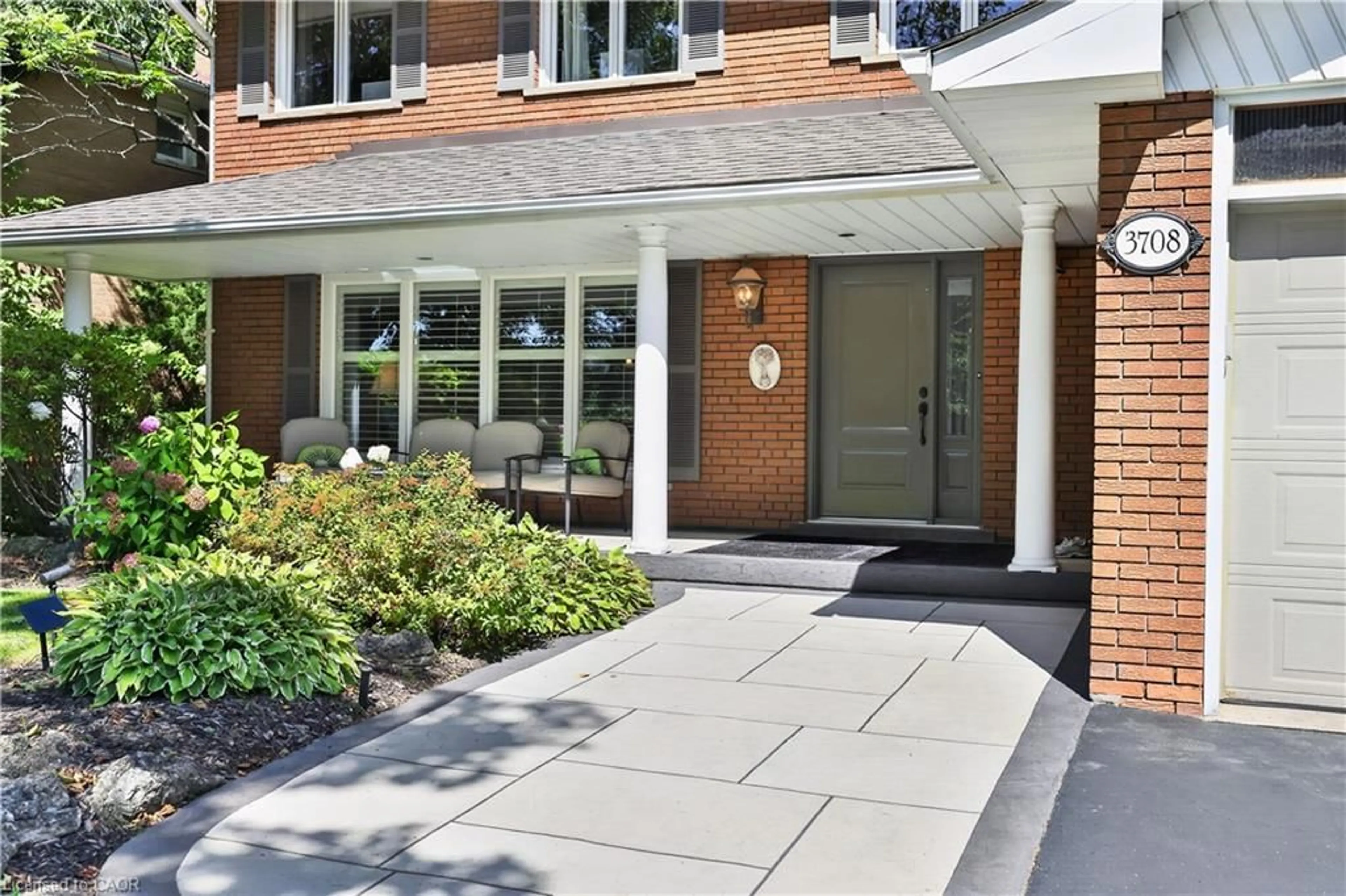Unknown for 3708 Beechollow Cres, Mississauga Ontario L4Y 3T2