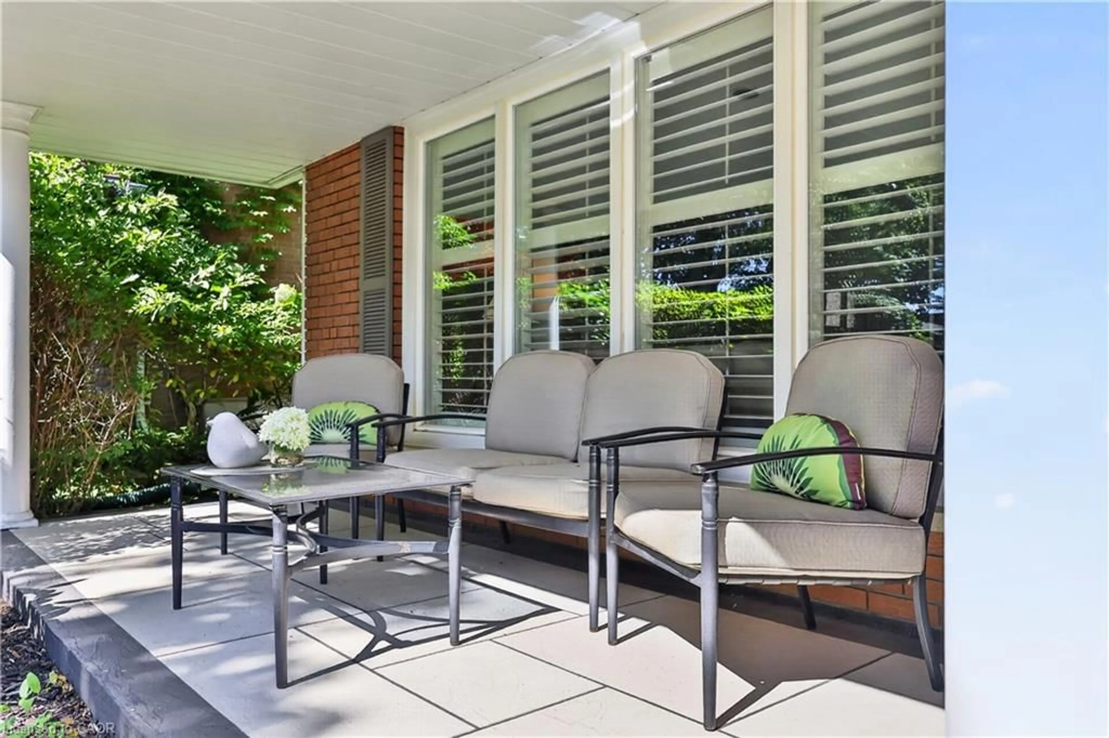 Patio, street for 3708 Beechollow Cres, Mississauga Ontario L4Y 3T2