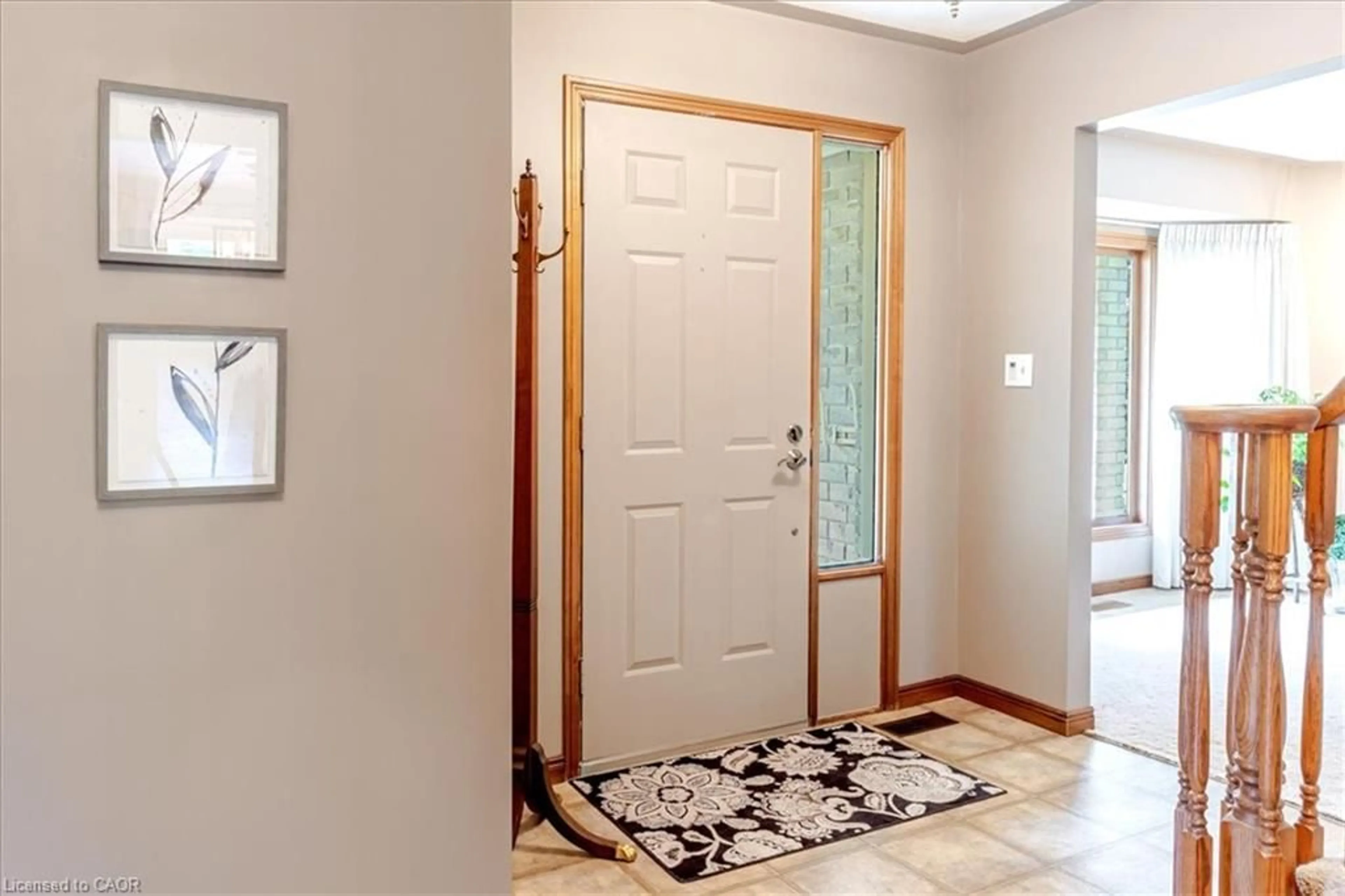 Indoor entryway for 34 Woodfield Ave, Townsend Ontario N0A 1S0