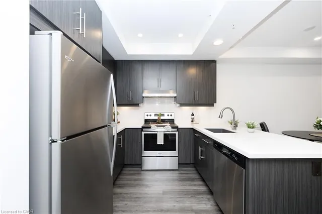 30 Hamilton St #201, Waterdown 2