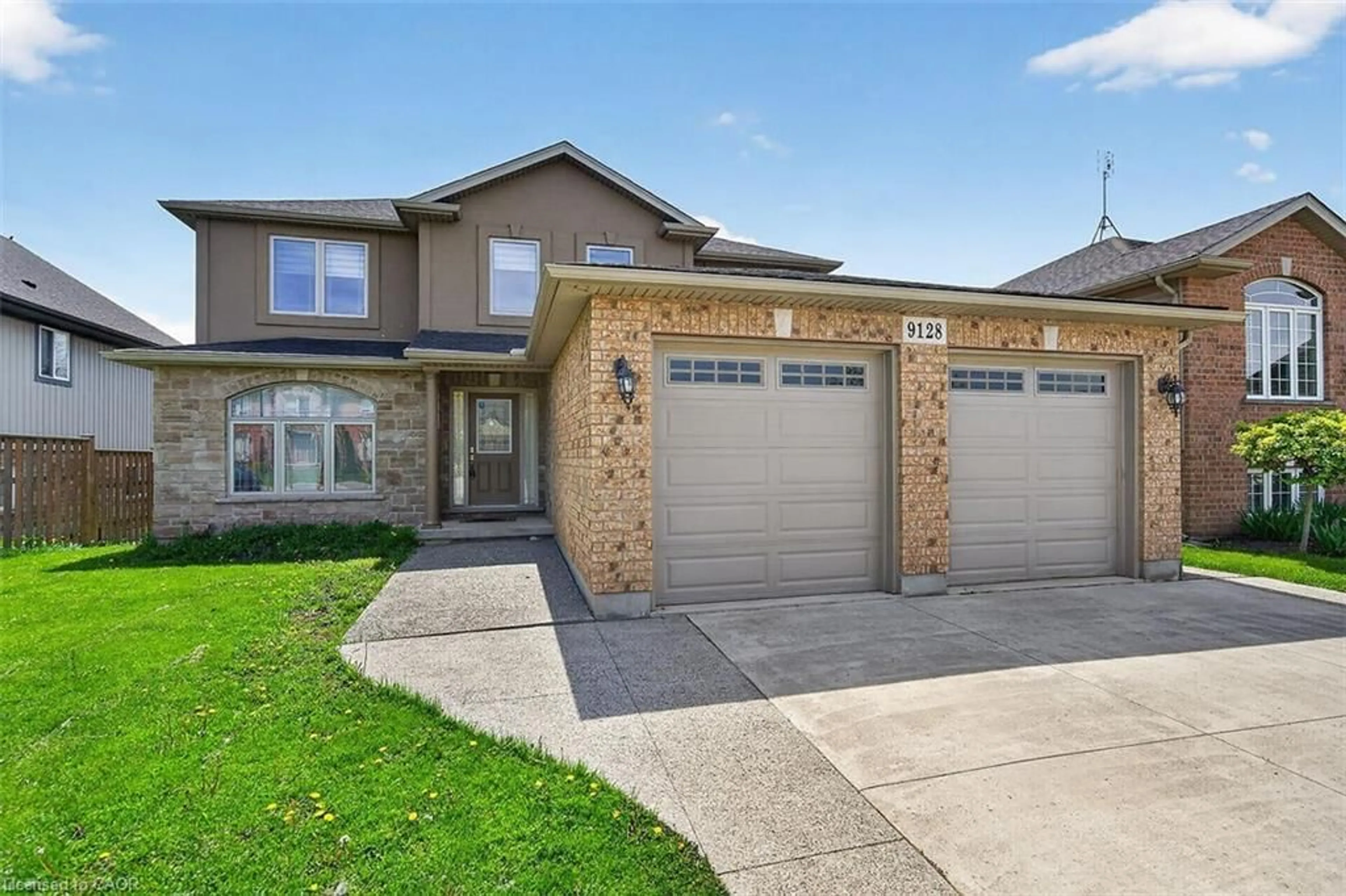 Home with brick exterior material, street for 9128 Hendershot Blvd, Niagara Falls Ontario L2H 0E3