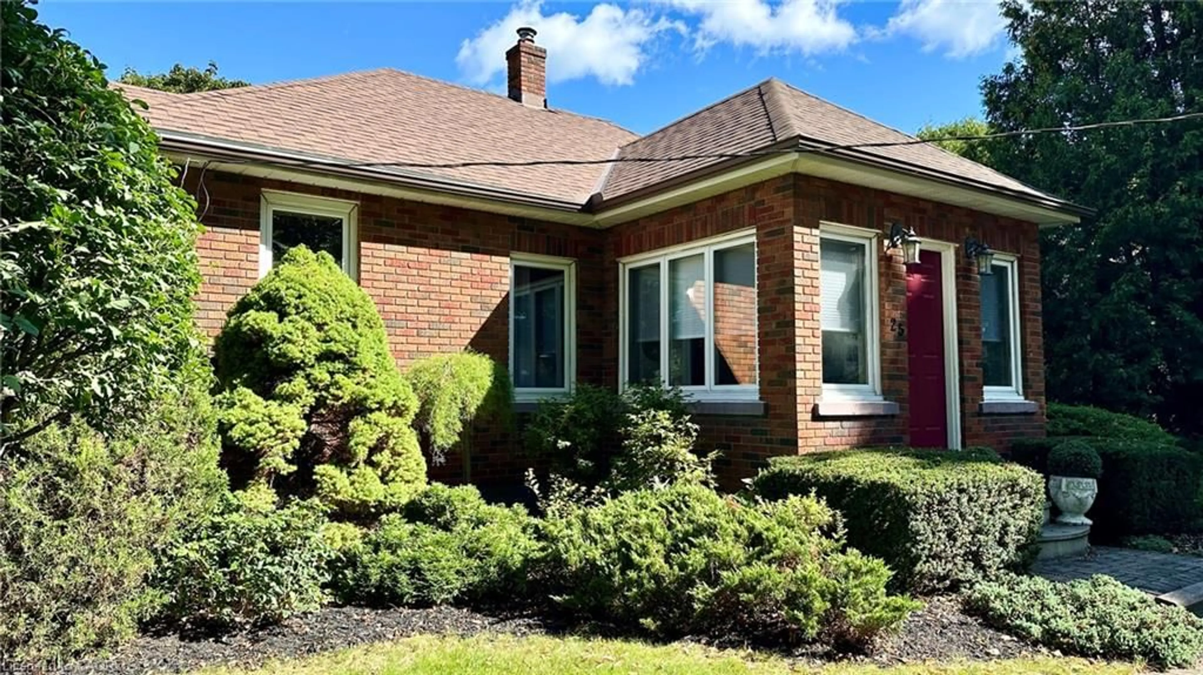 Home with brick exterior material, street for 25 Helen Blvd, Simcoe Ontario N3Y 2A1
