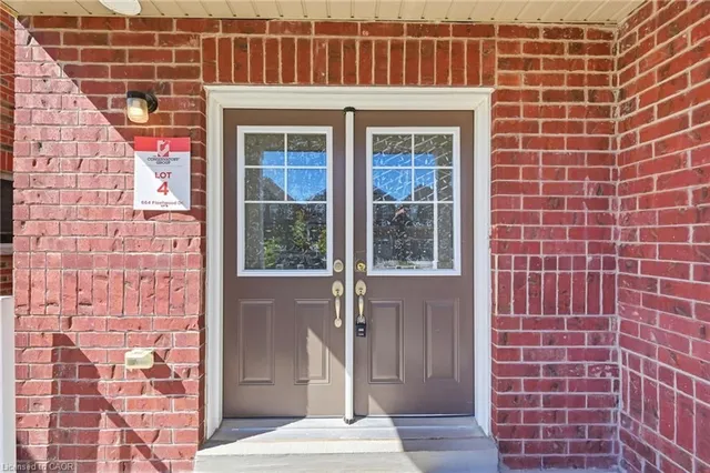664 Fleetwood Dr, Oshawa 3