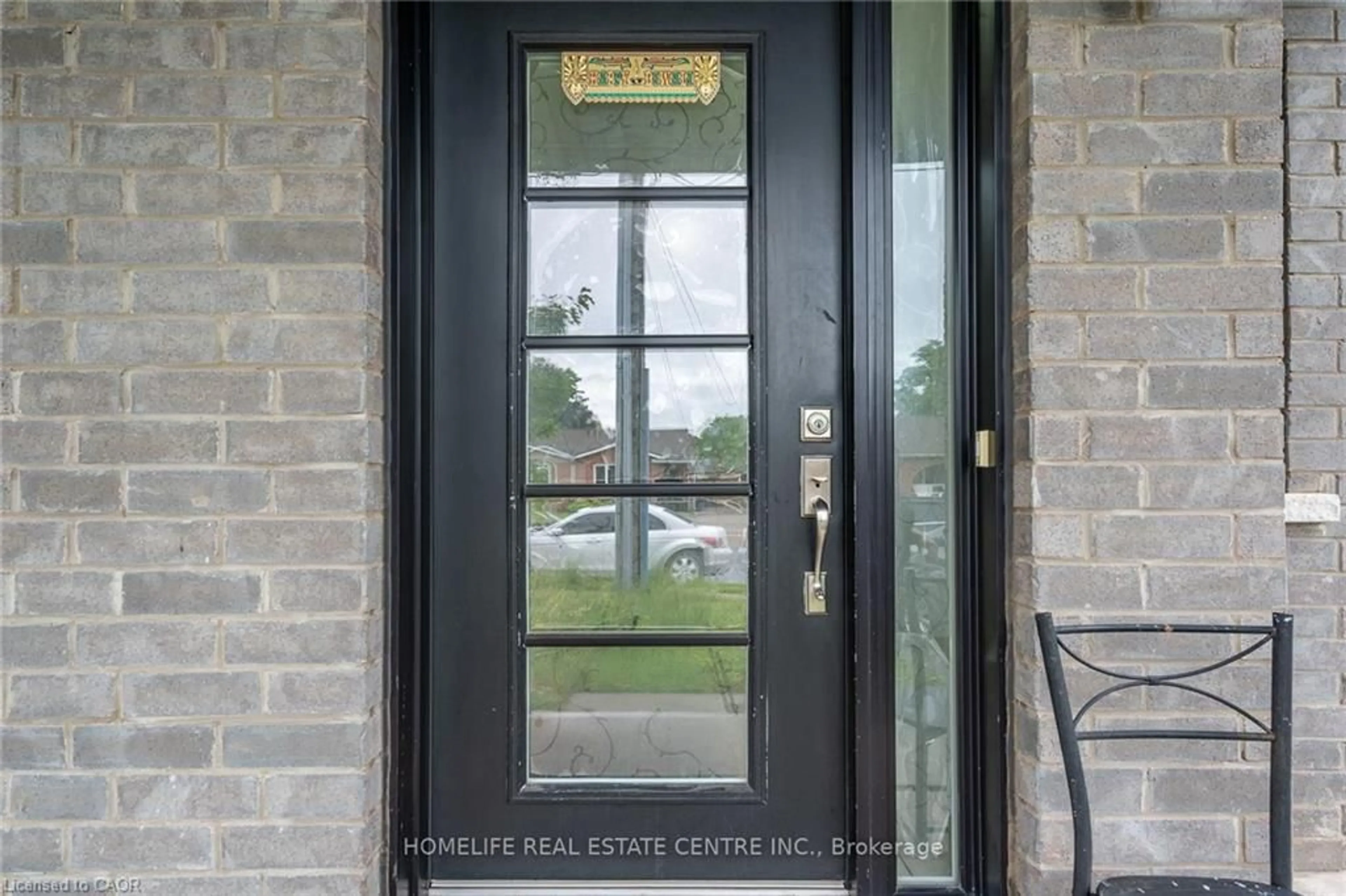 Indoor entryway for 6691 Cropp St, Niagara Falls Ontario L2E 0B7