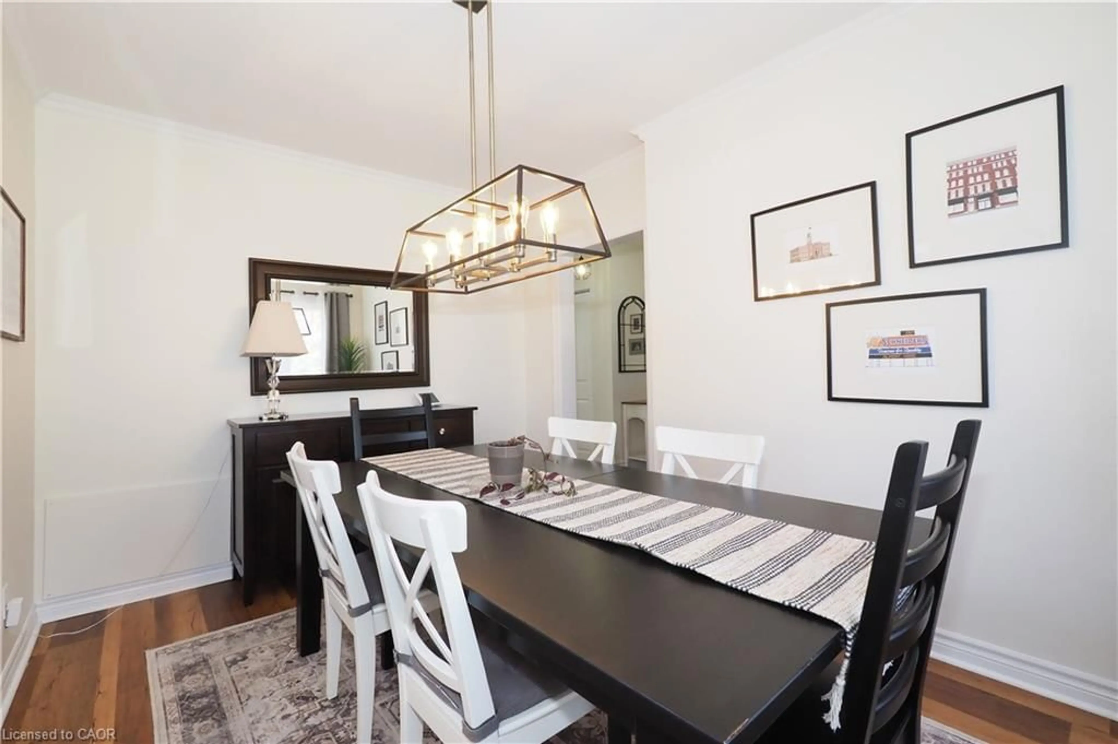 Dining room, wood/laminate floor for 123 Samuel St, Kitchener Ontario N2H 1P9