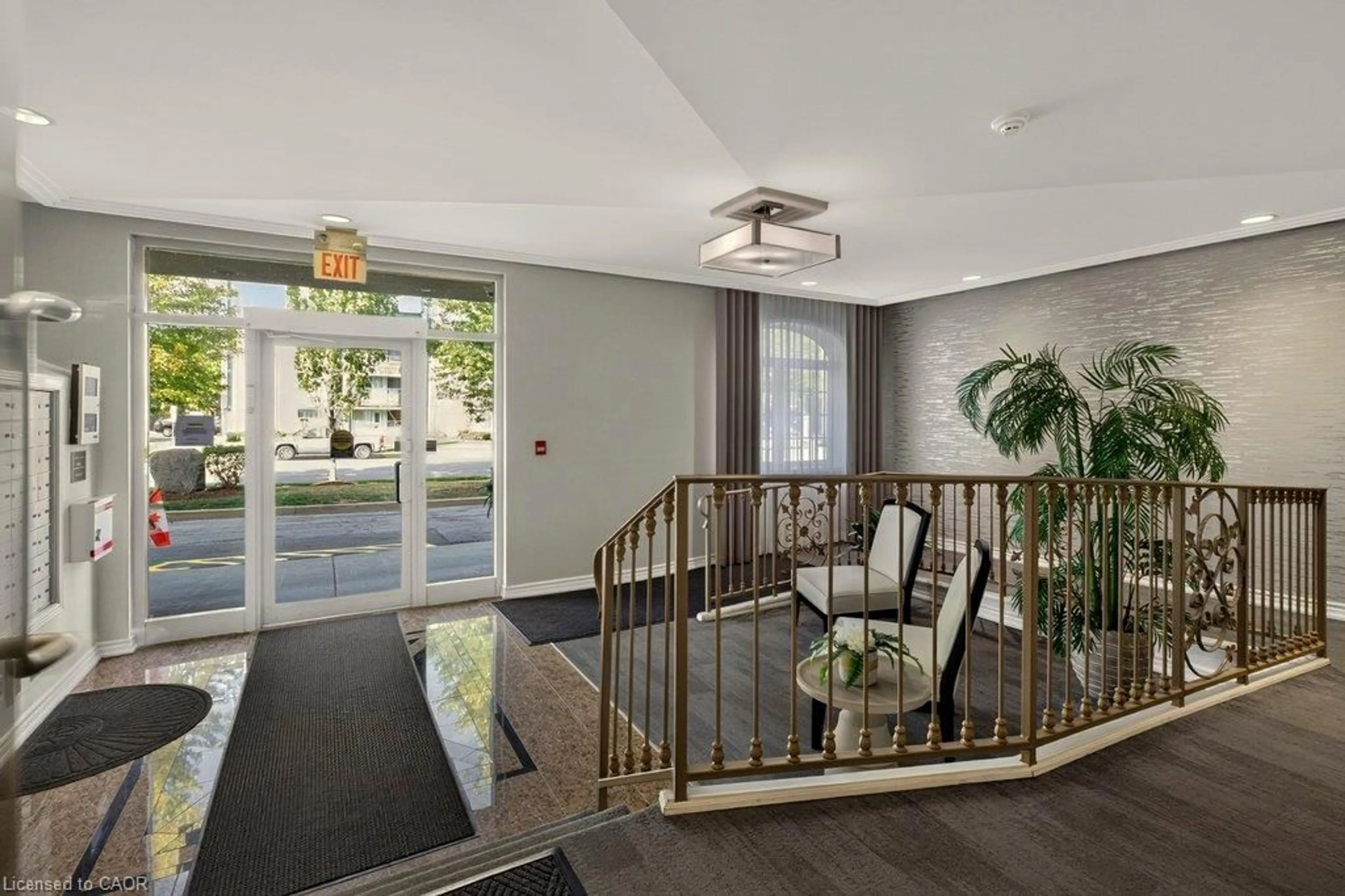 Indoor foyer for 908 Mohawk Rd #305, Hamilton Ontario L8T 2R8