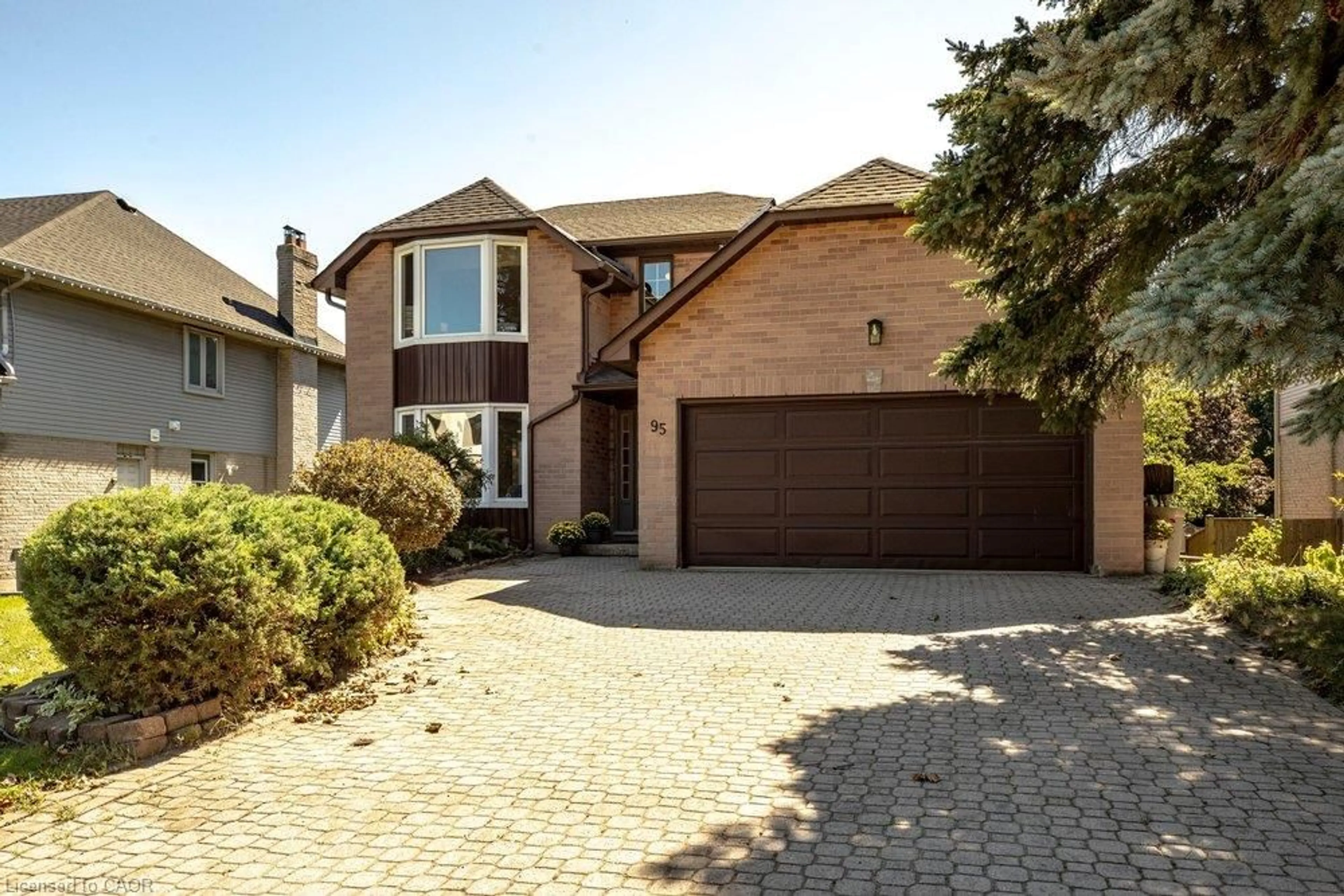 Home with brick exterior material, street for 95 Oneida Blvd, Ancaster Ontario L9G 4S6