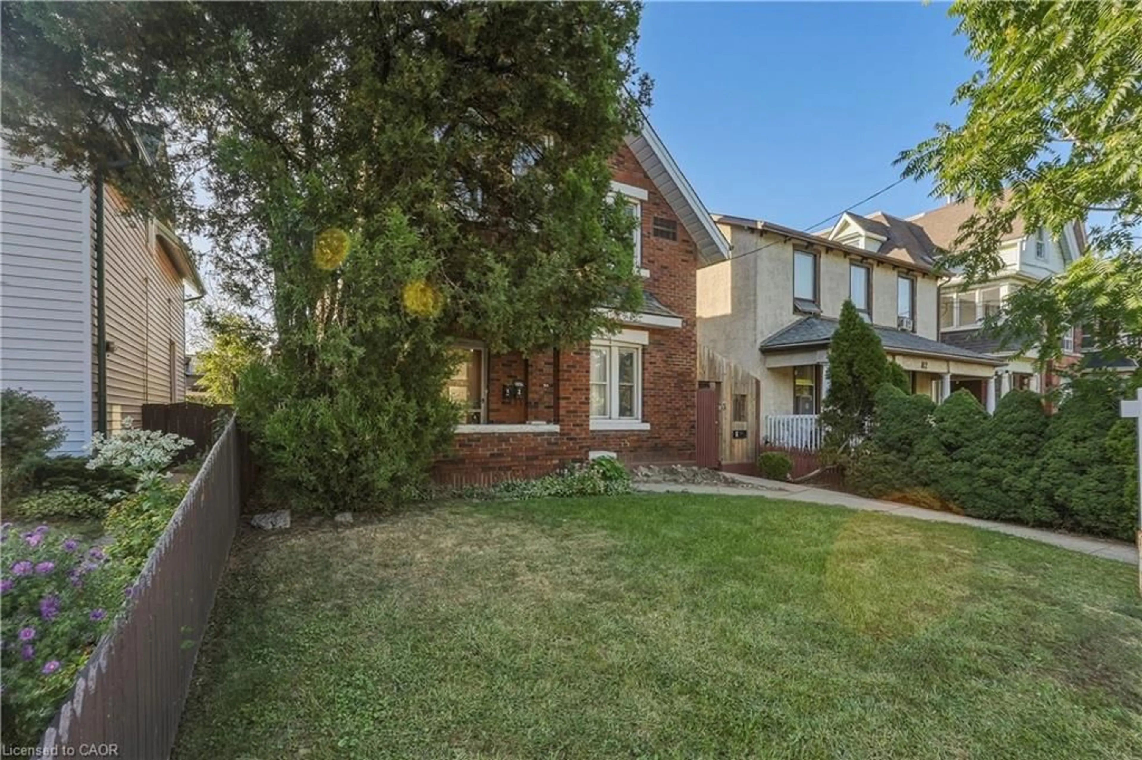 A pic from outside/outdoor area/front of a property/back of a property/a pic from drone, street for 84 West Ave, Hamilton Ontario L8N 2S3