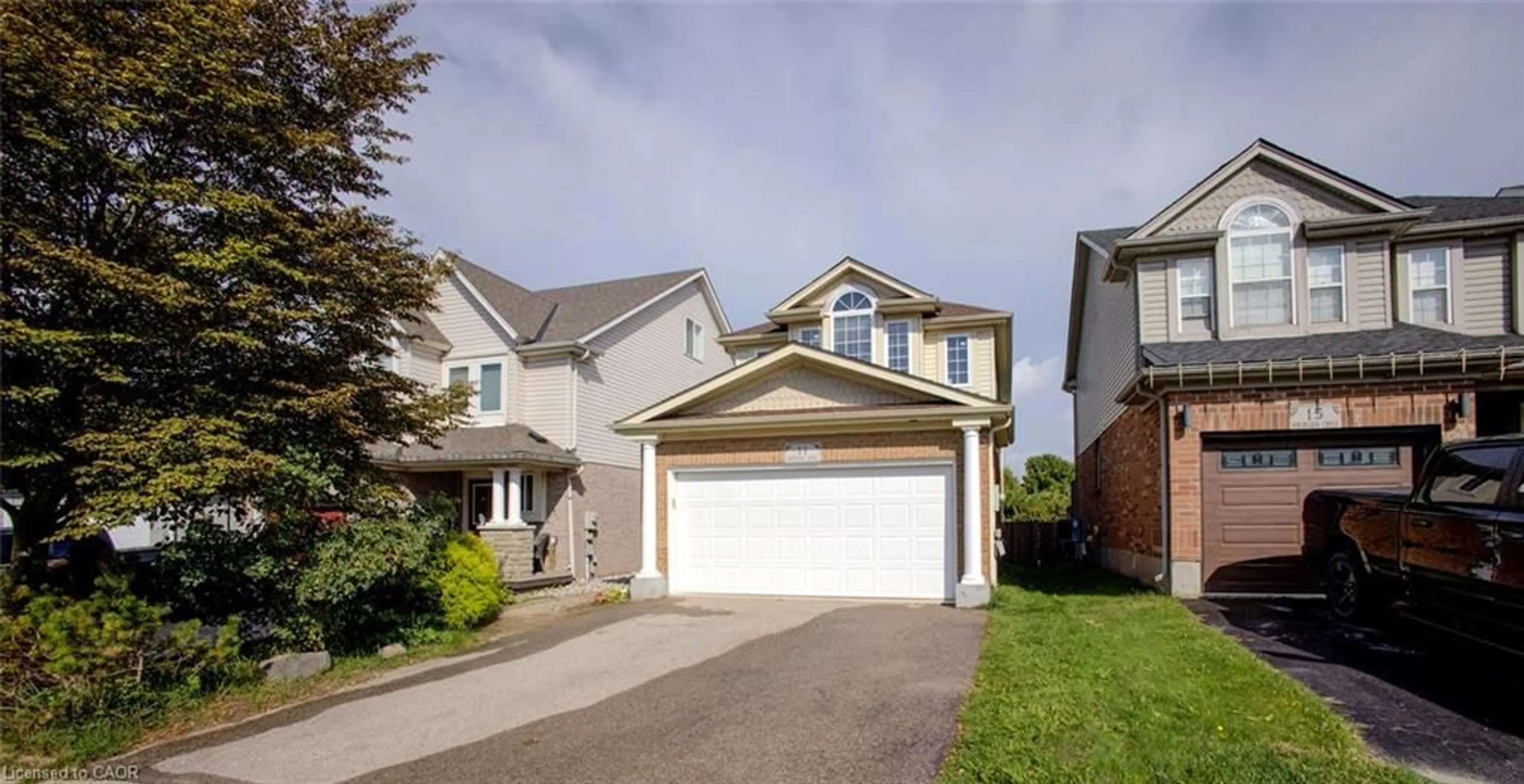 Home with vinyl exterior material, street for 11 Kroeger Cres, Cambridge Ontario N3C 4J7