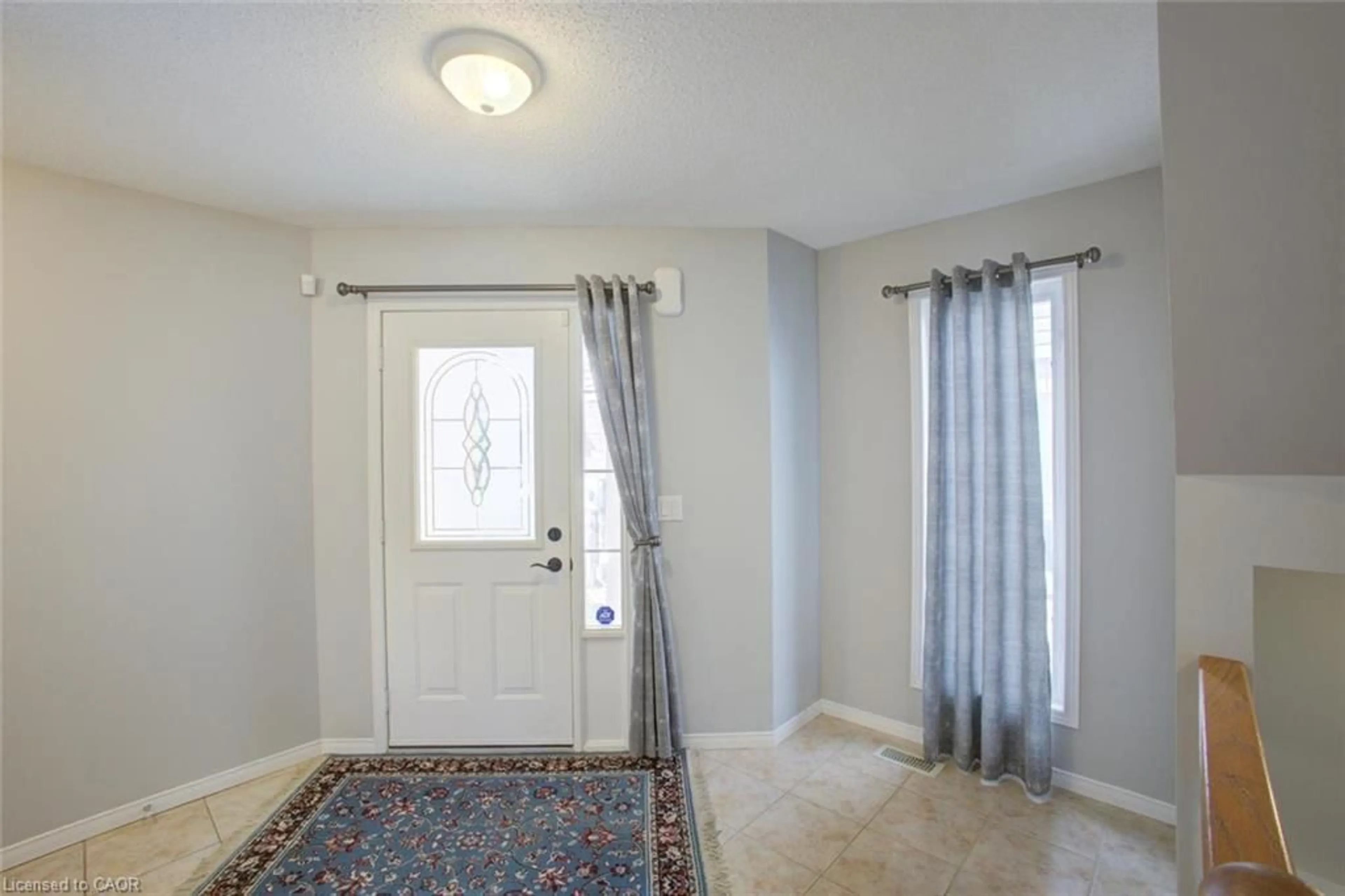 Indoor entryway for 11 Kroeger Cres, Cambridge Ontario N3C 4J7