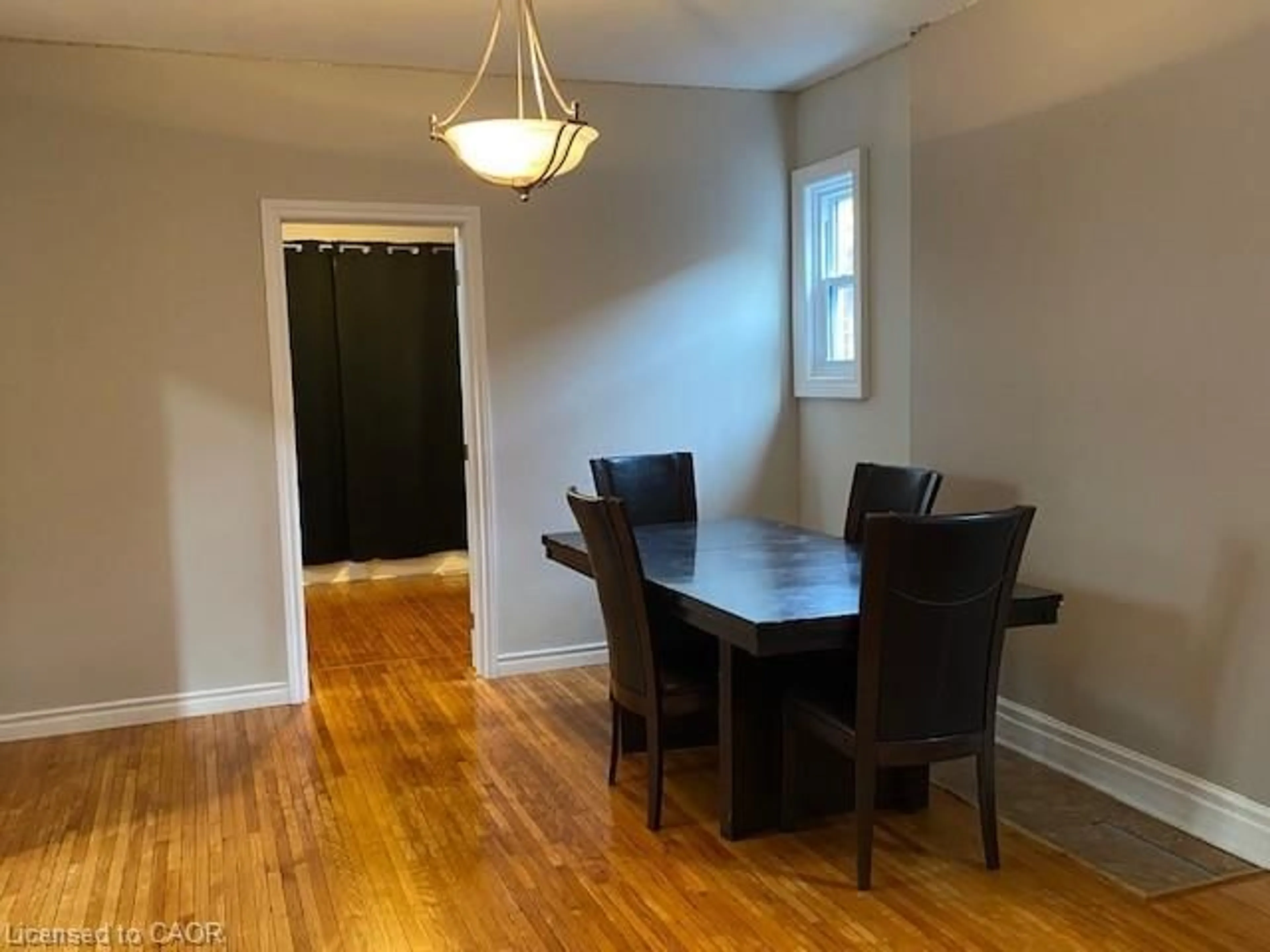 Dining room, wood/laminate floor for 1066 Richmond St, London Ontario N6A 3J9
