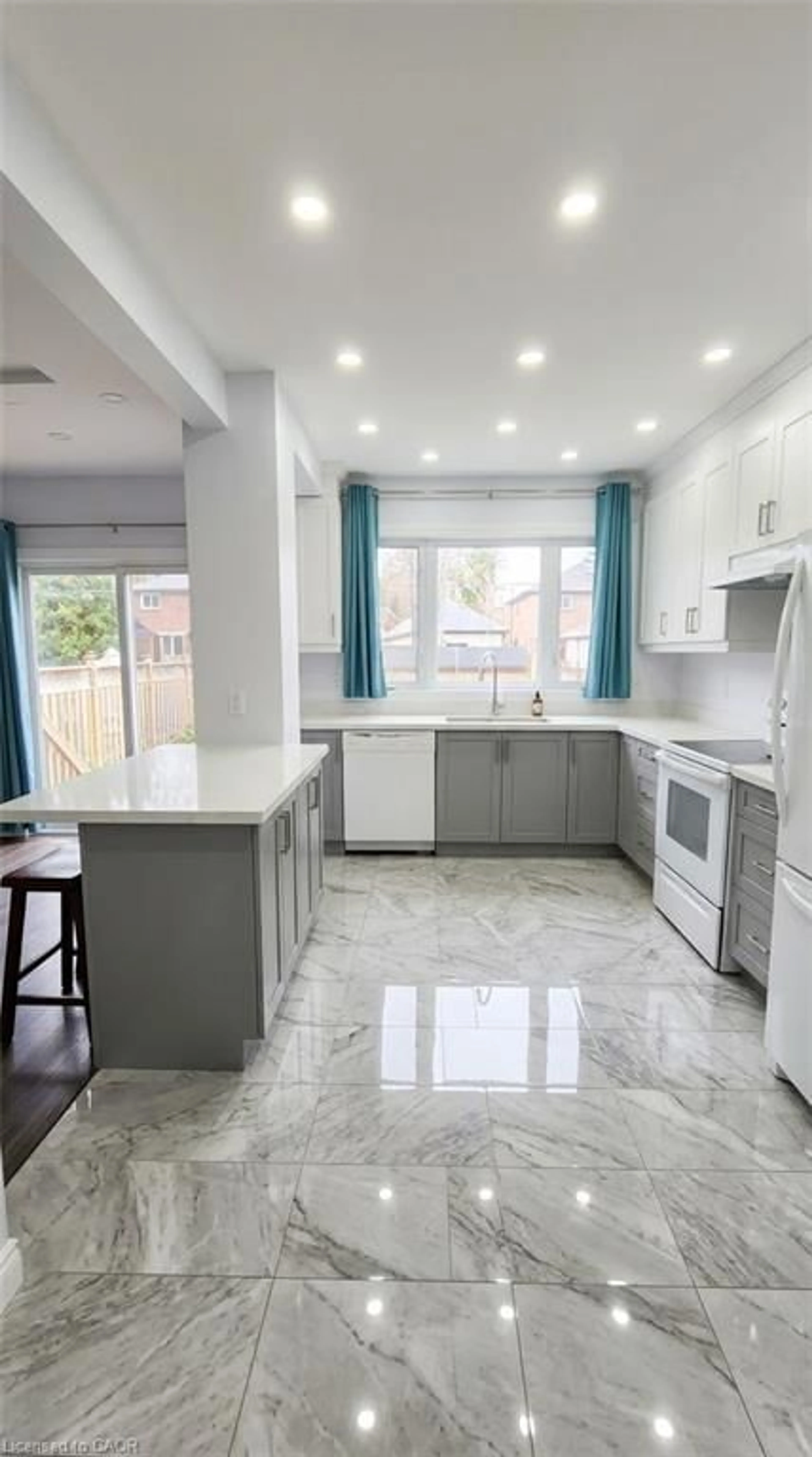 Contemporary kitchen, ceramic/tile floor for 1394 Cannon St, Hamilton Ontario L8H 1W1