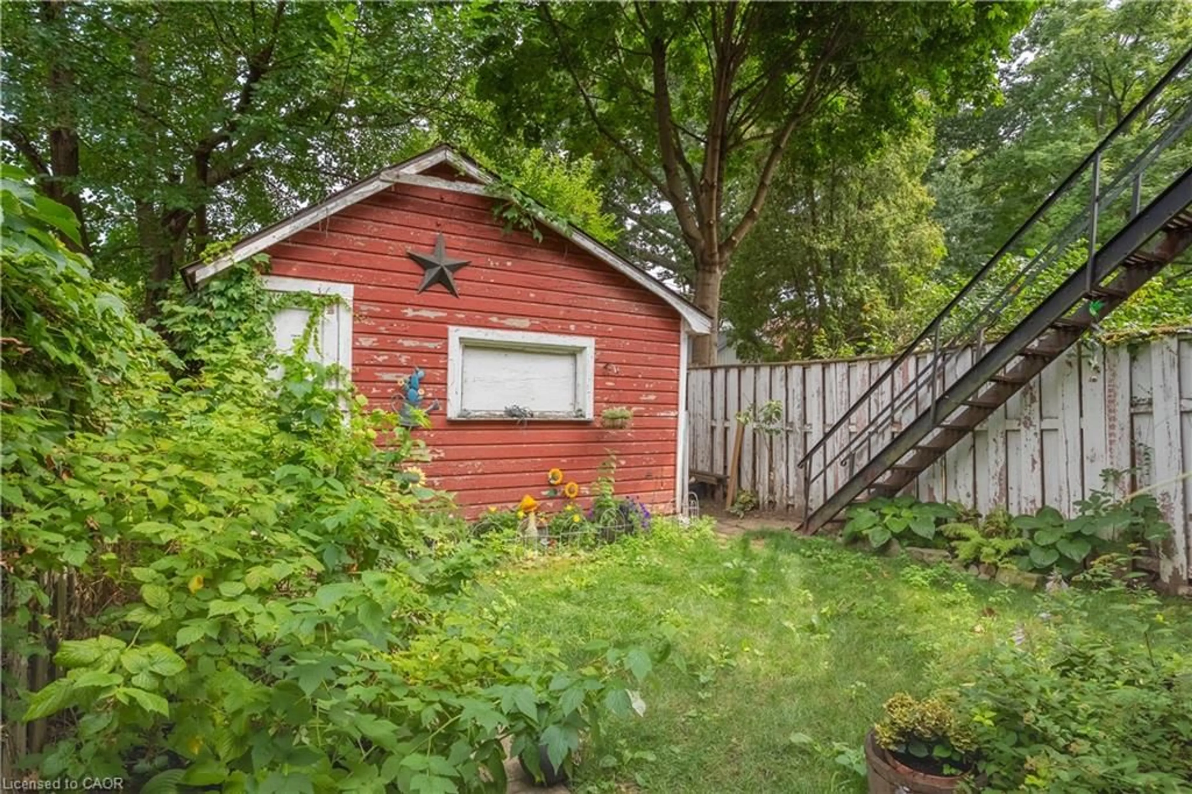 Shed for 175 Burris St, Hamilton Ontario L8M 2J7