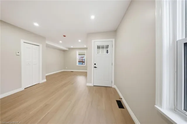 17 Able Ave, Brantford 4
