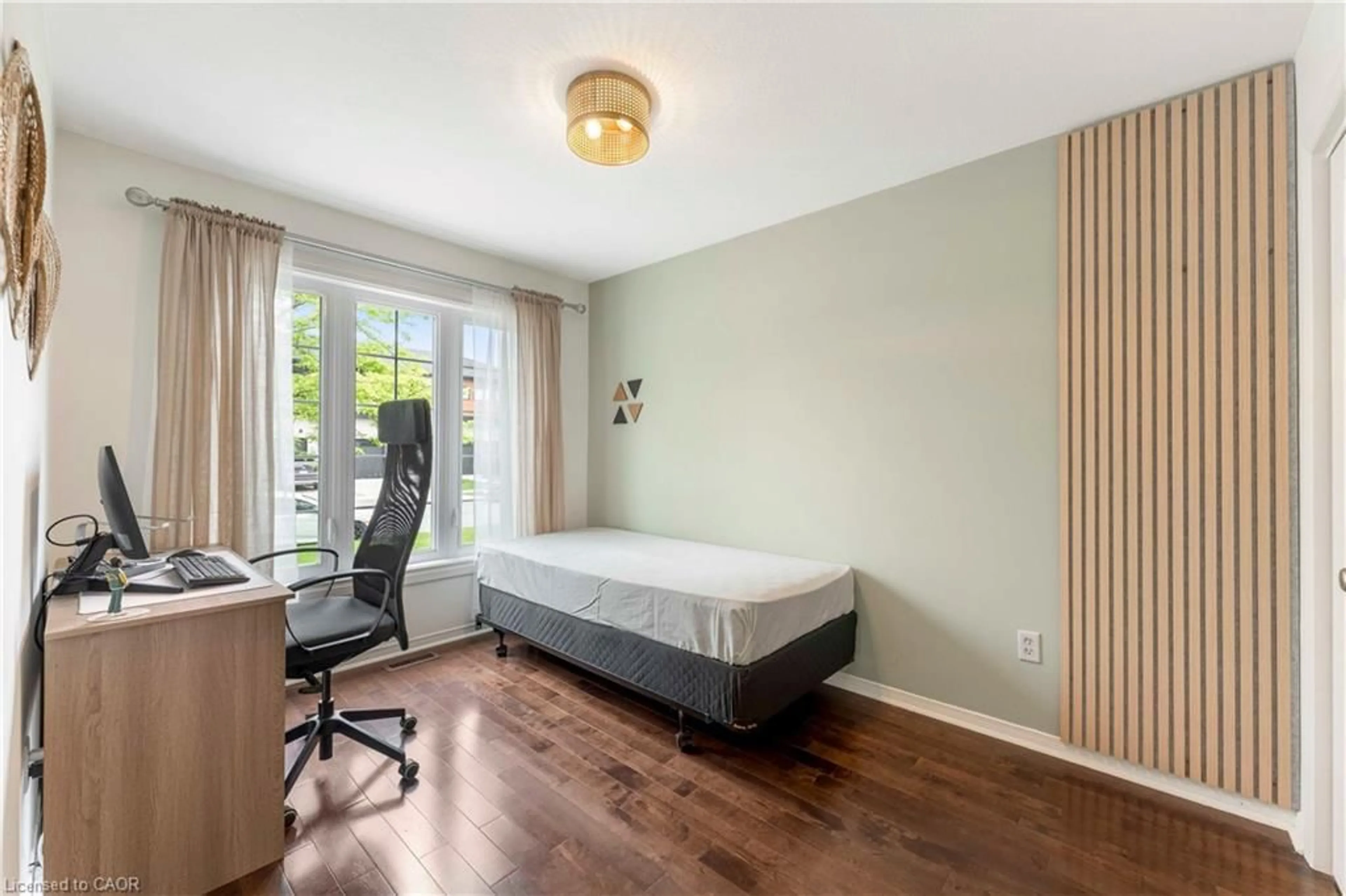A pic of a room for 1039 Hansler Rd, Welland Ontario L3C 7M5