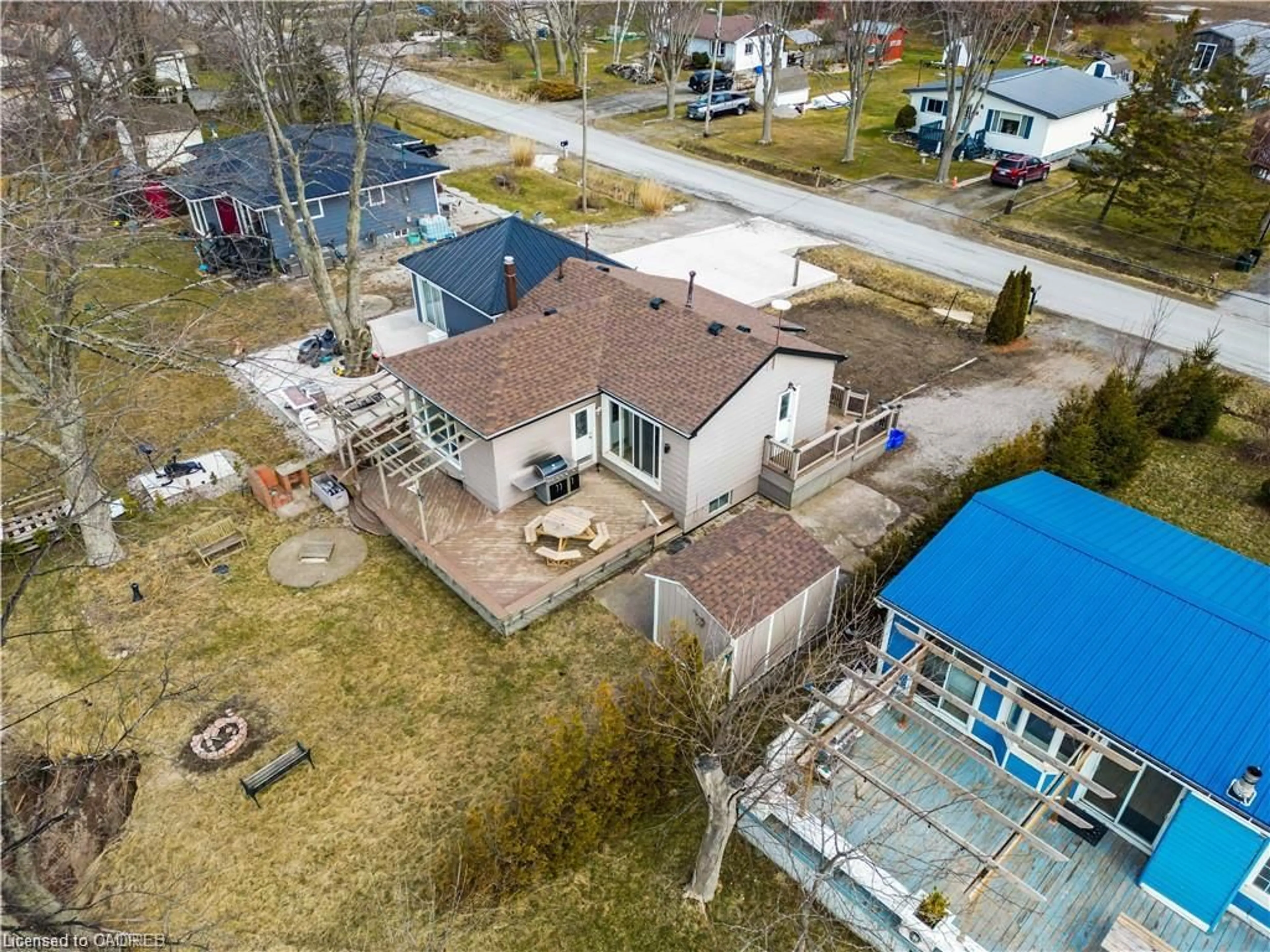A pic from outside/outdoor area/front of a property/back of a property/a pic from drone, building for 27 Villella Rd, Lowbanks Ontario N0A 1K0