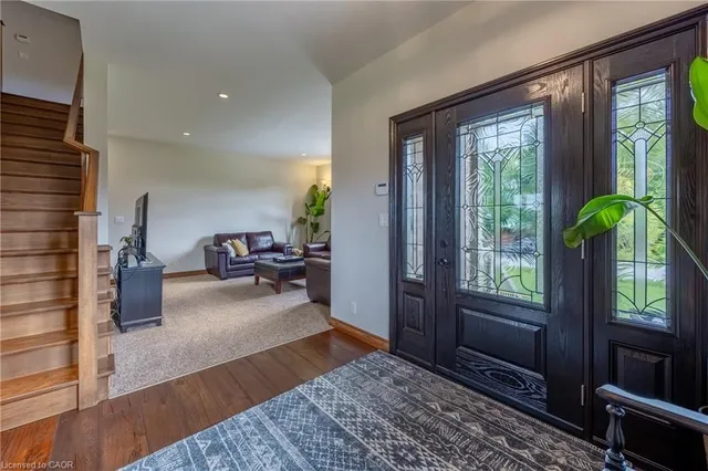 493 Fisher's Glen Rd, Vittoria 2