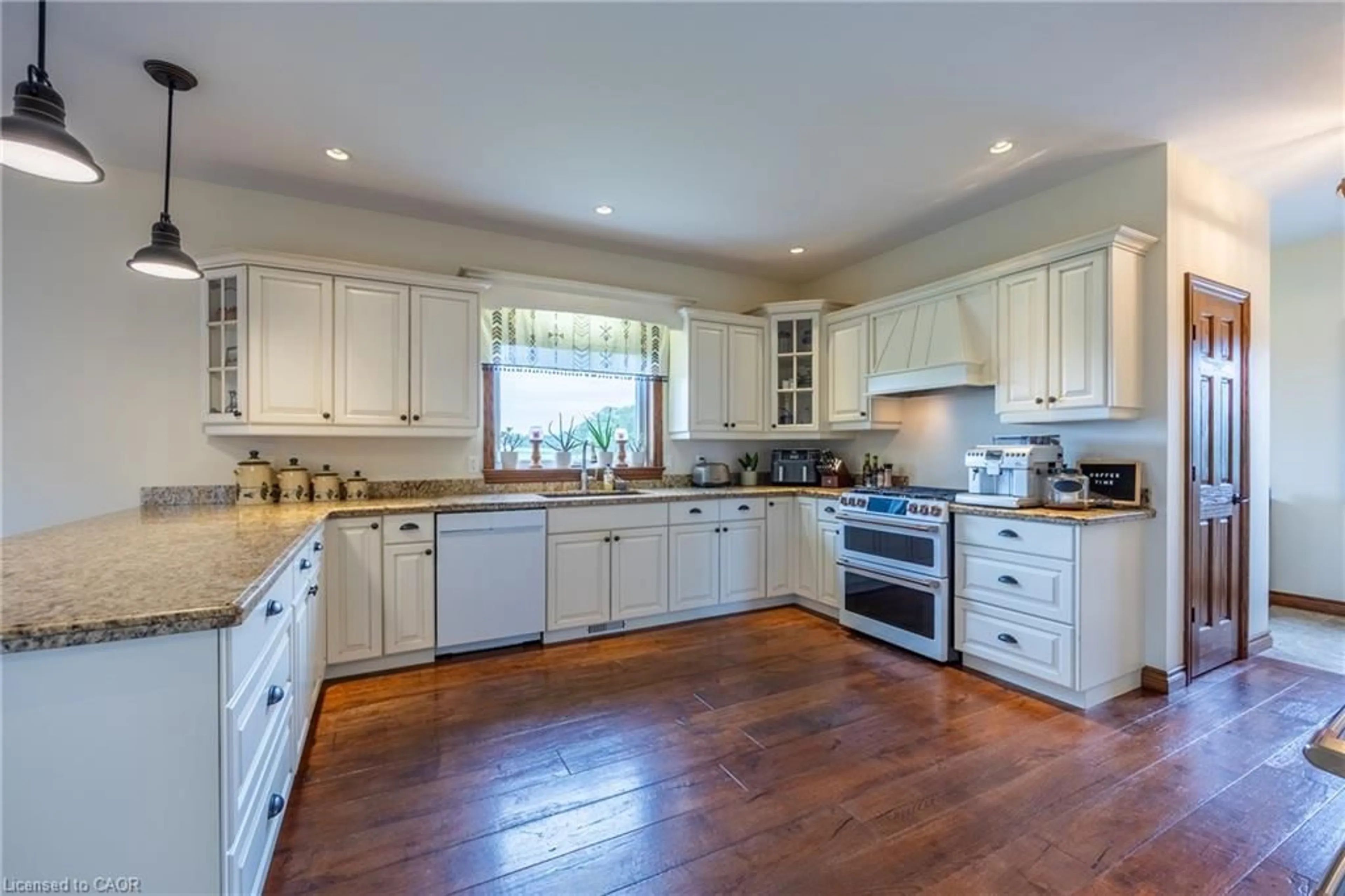 Open concept kitchen, unknown for 493 Fisher's Glen Rd, Vittoria Ontario N0E 1W0