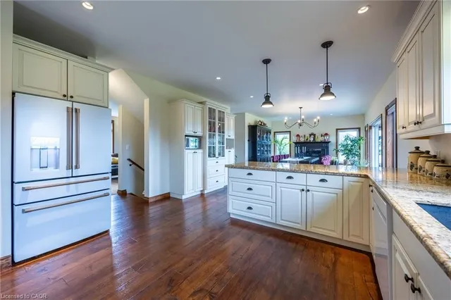 493 Fisher's Glen Rd, Vittoria 5