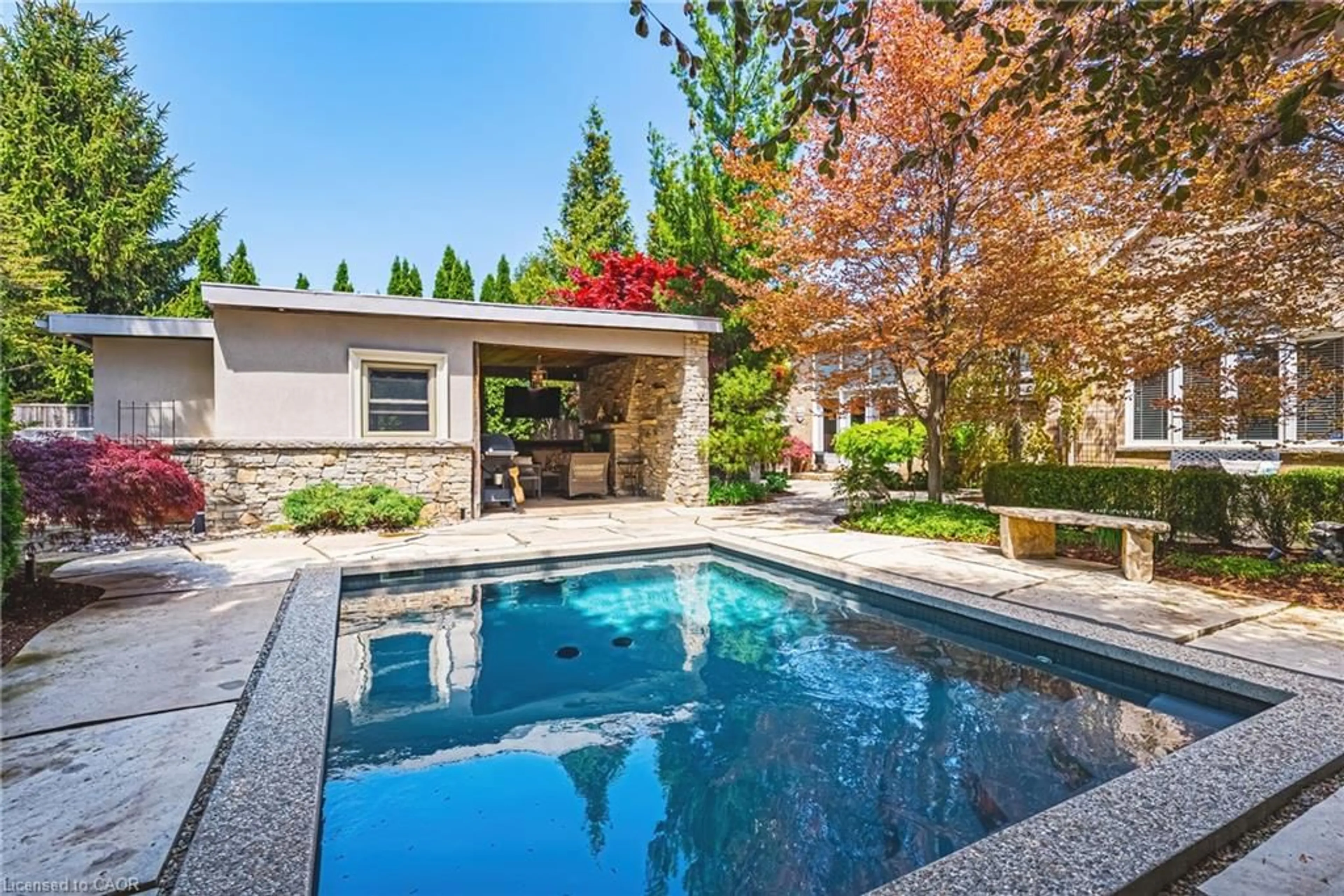 Pool for 2178 Berwick Dr, Burlington Ontario L7M 5C2