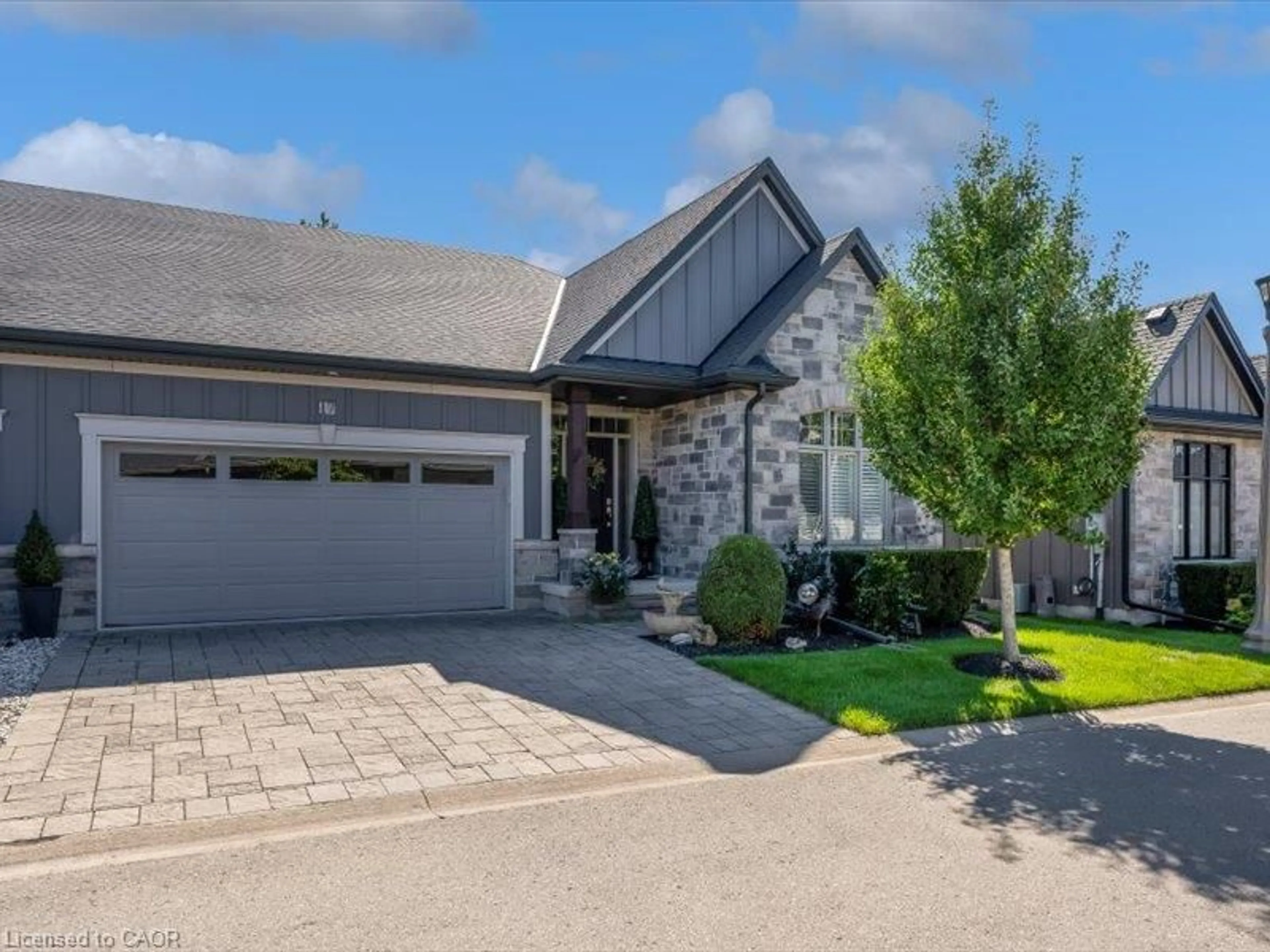 Home with brick exterior material, street for 17 Ridgeview Cres, Niagara-on-the-Lake Ontario L0S 1J1