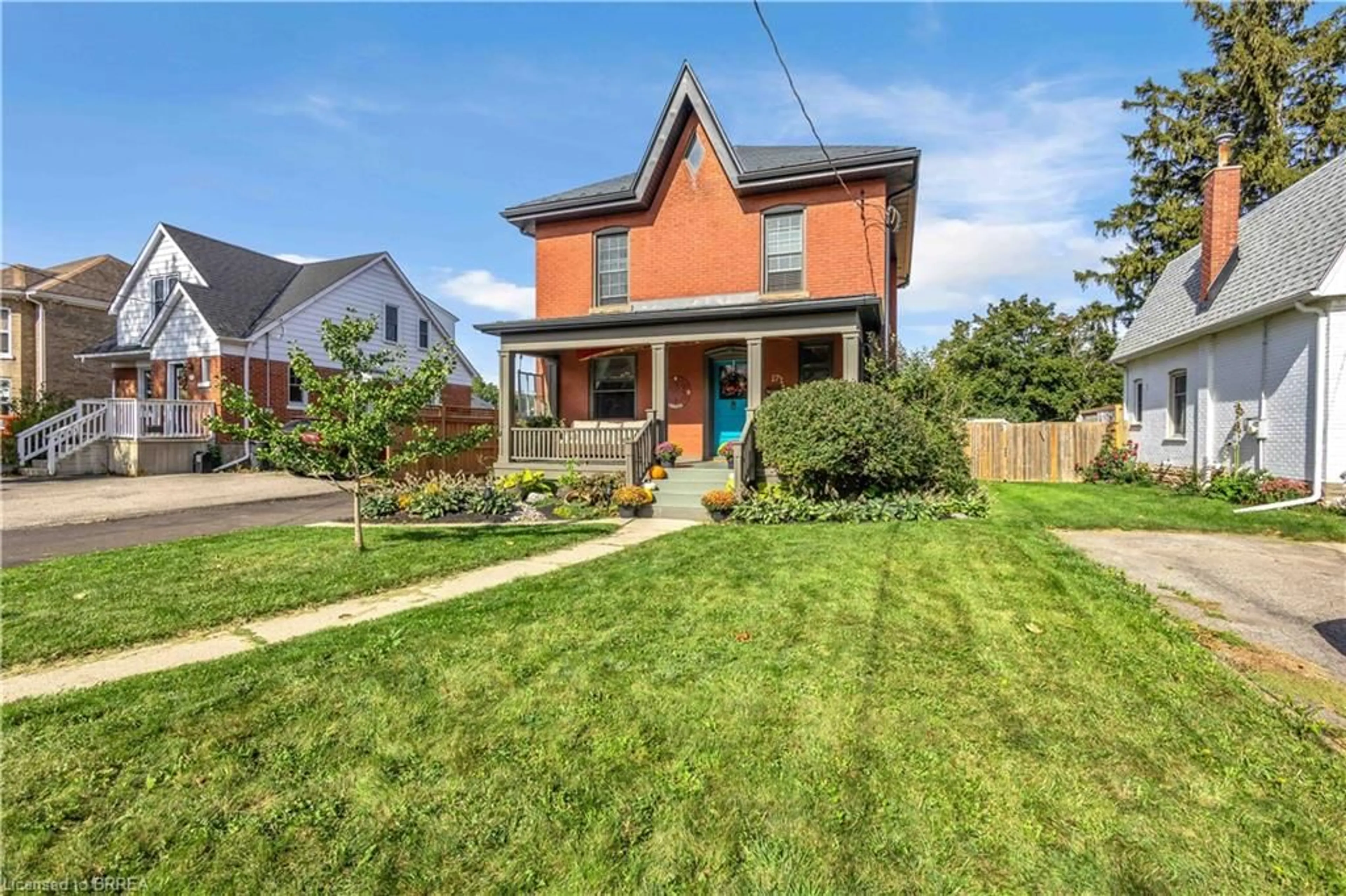 Home with brick exterior material, street for 17 Alexander Ave, Paris Ontario N3L 2V6