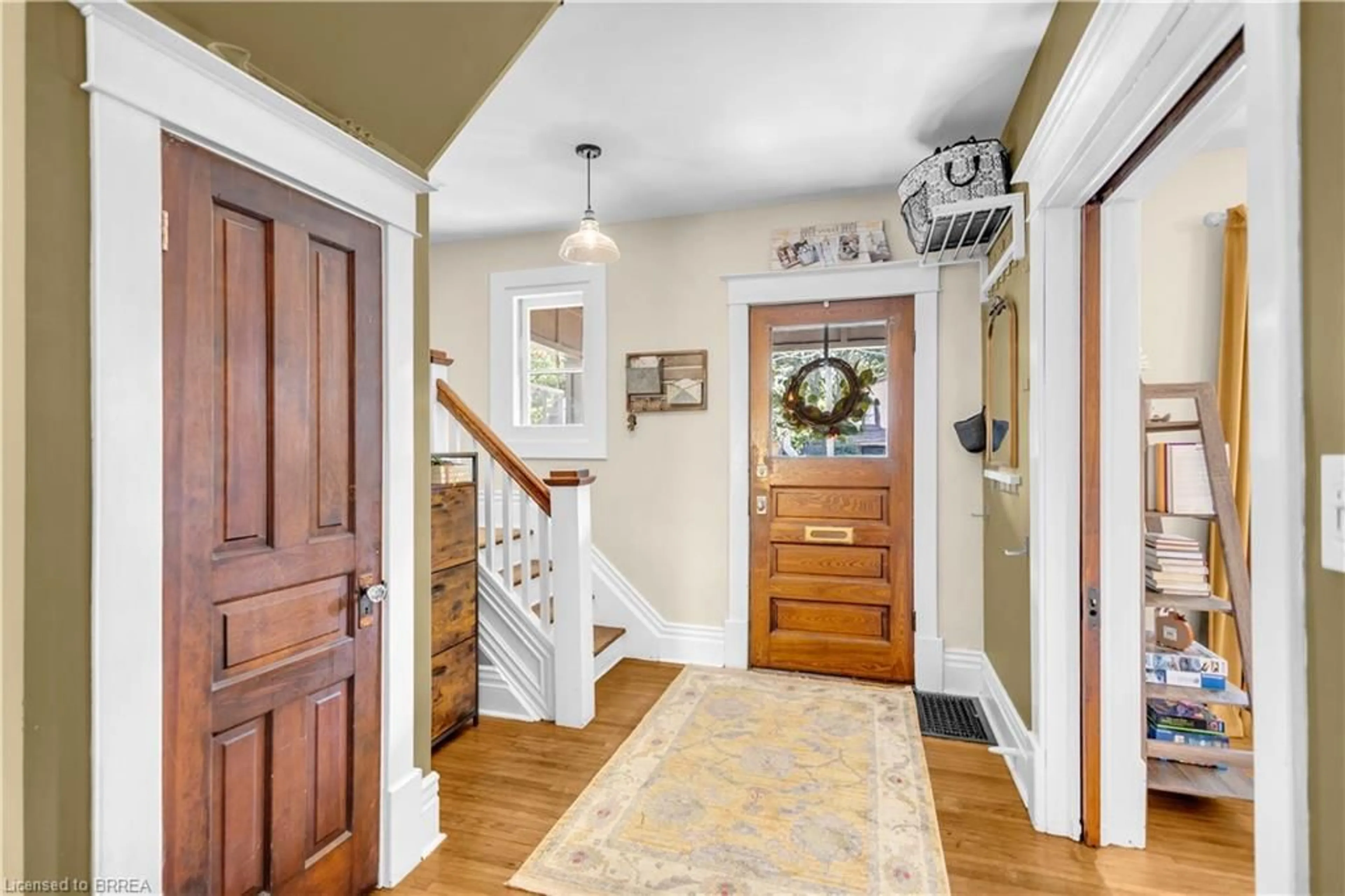 Indoor entryway for 17 Alexander Ave, Paris Ontario N3L 2V6