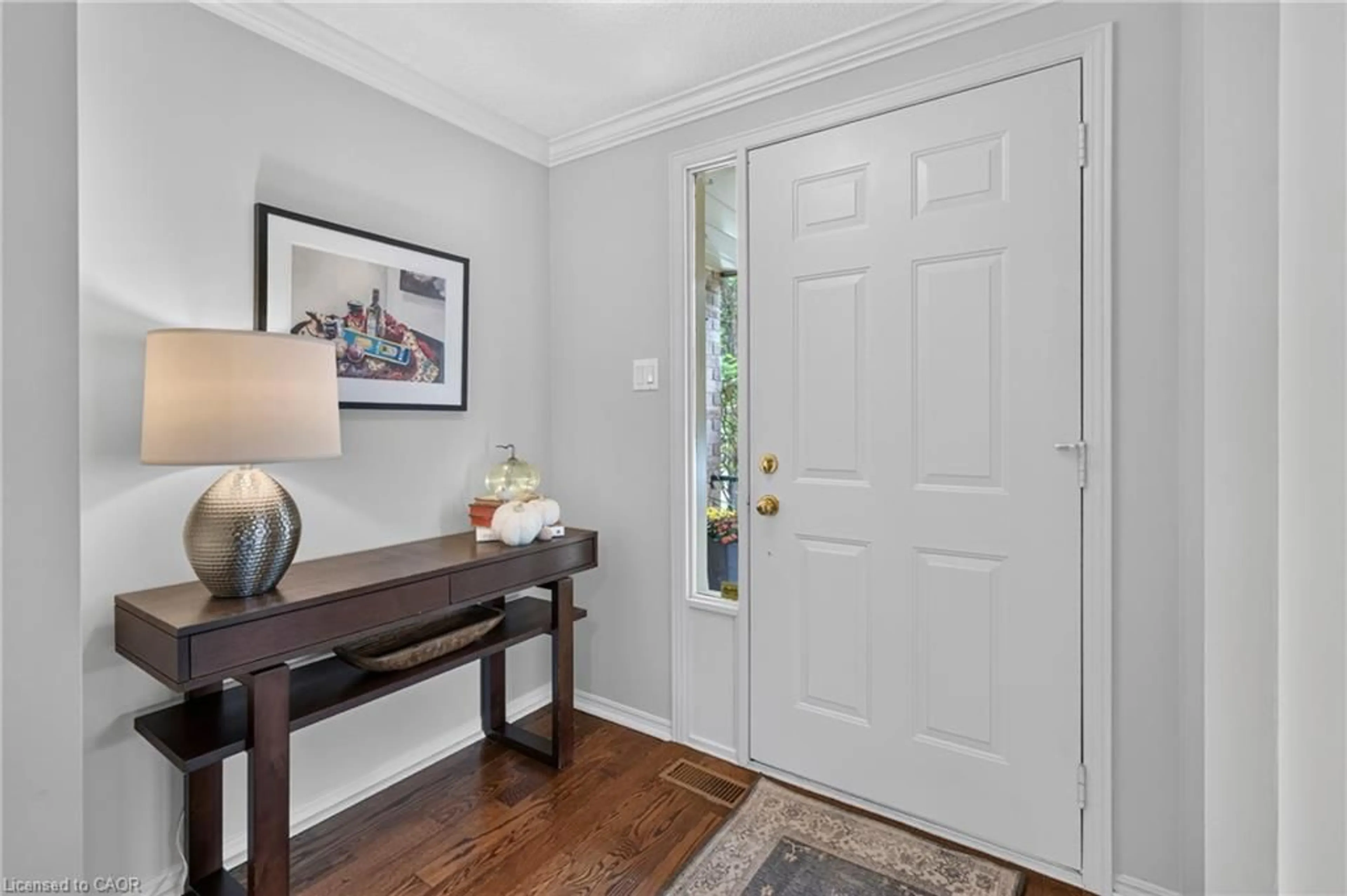Indoor entryway for 406 Craigleith Dr #1, Waterloo Ontario N2L 5T2