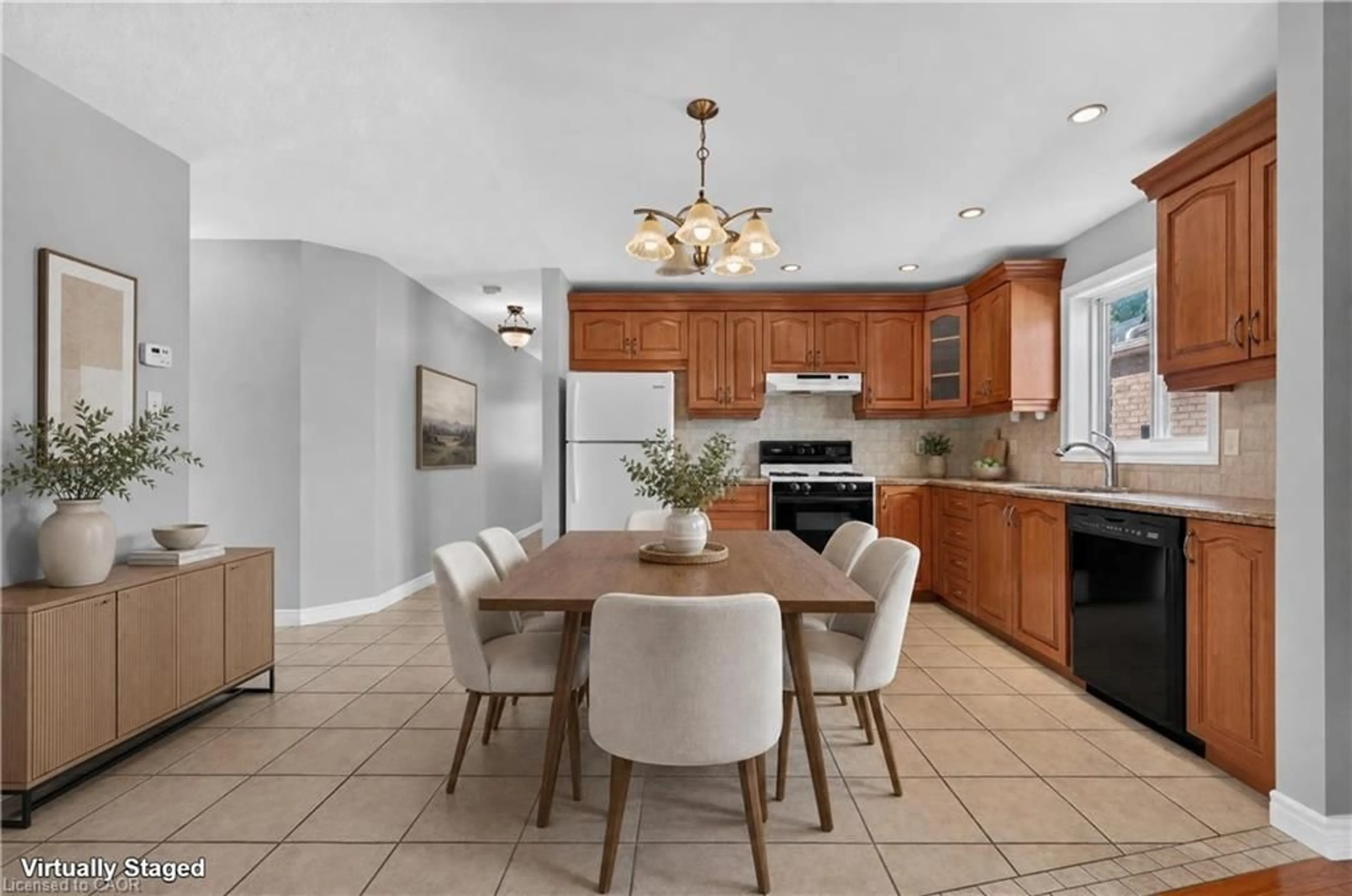 Open concept kitchen, ceramic/tile floor for 795 Tenth Ave, Hamilton Ontario L8T 2G4