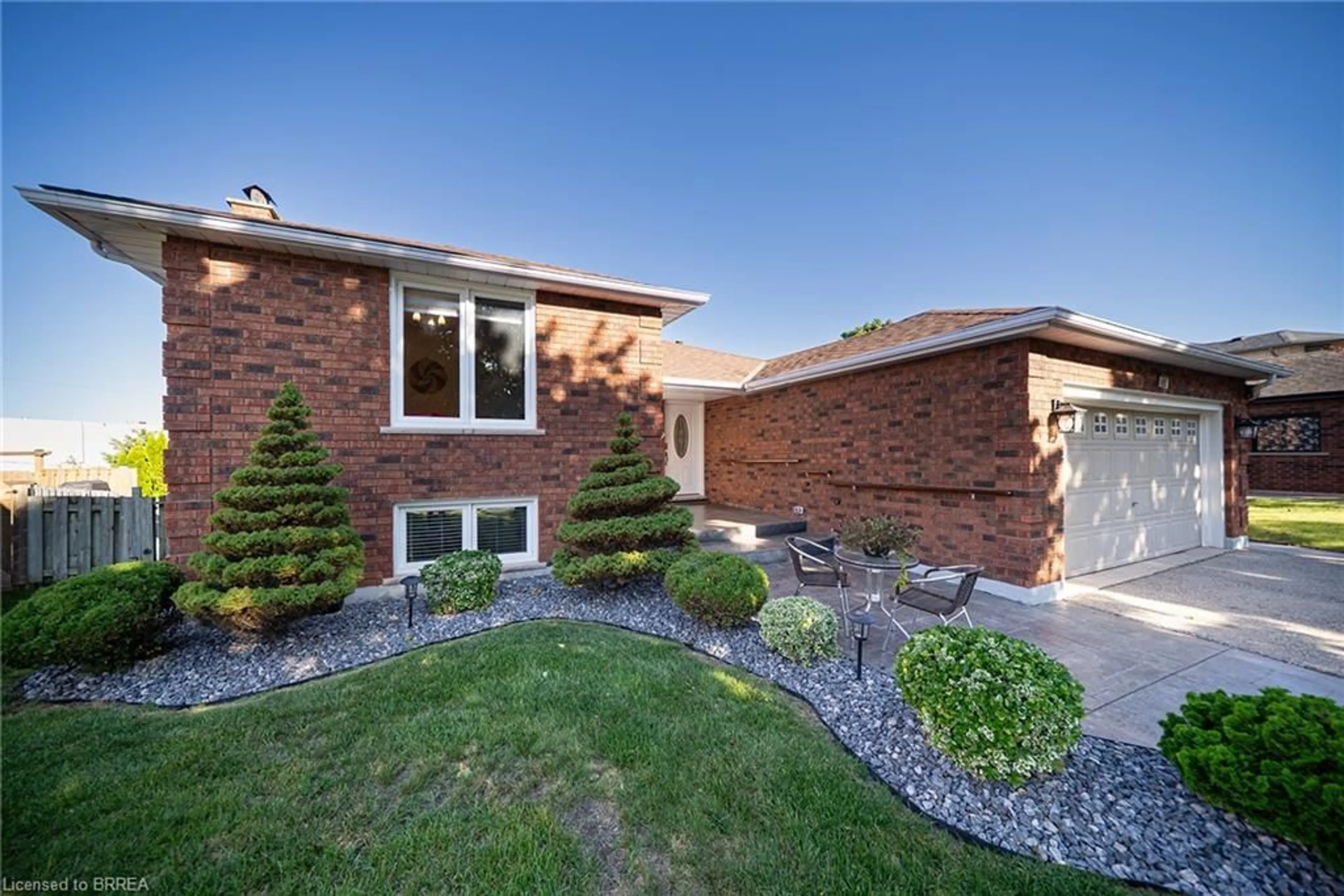 Home with brick exterior material, street for 15 Fox Run, Brantford Ontario N3R 7P9