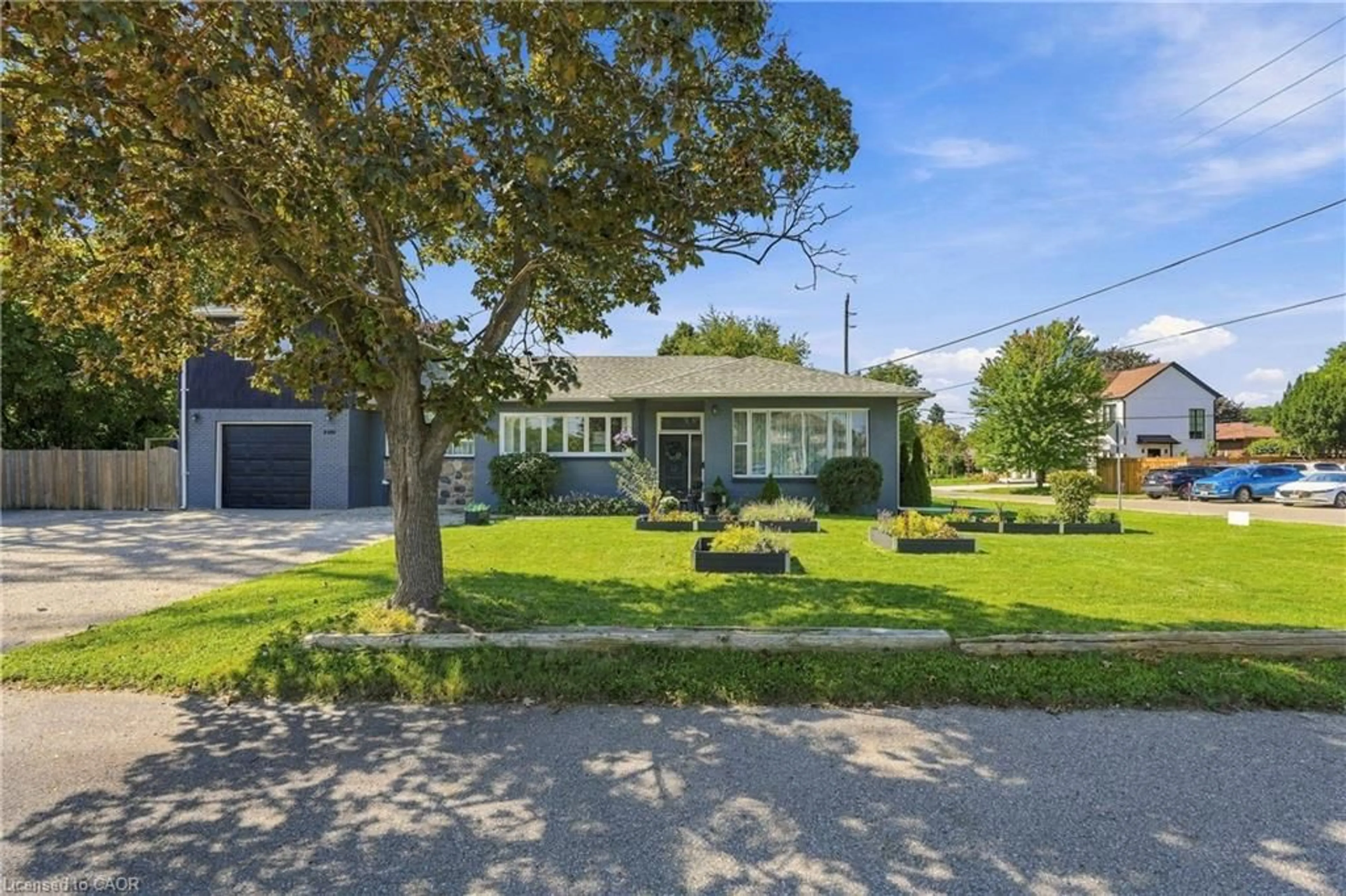 A pic from outside/outdoor area/front of a property/back of a property/a pic from drone, street for 2180 Dixie Rd, Mississauga Ontario L4Y 1Z3