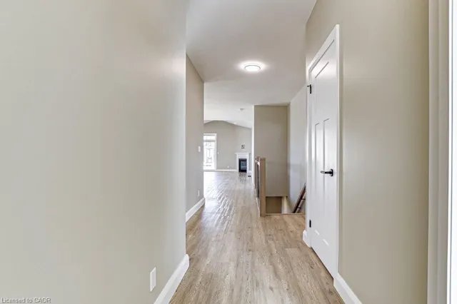 383 Argyle Ave, Delhi 5