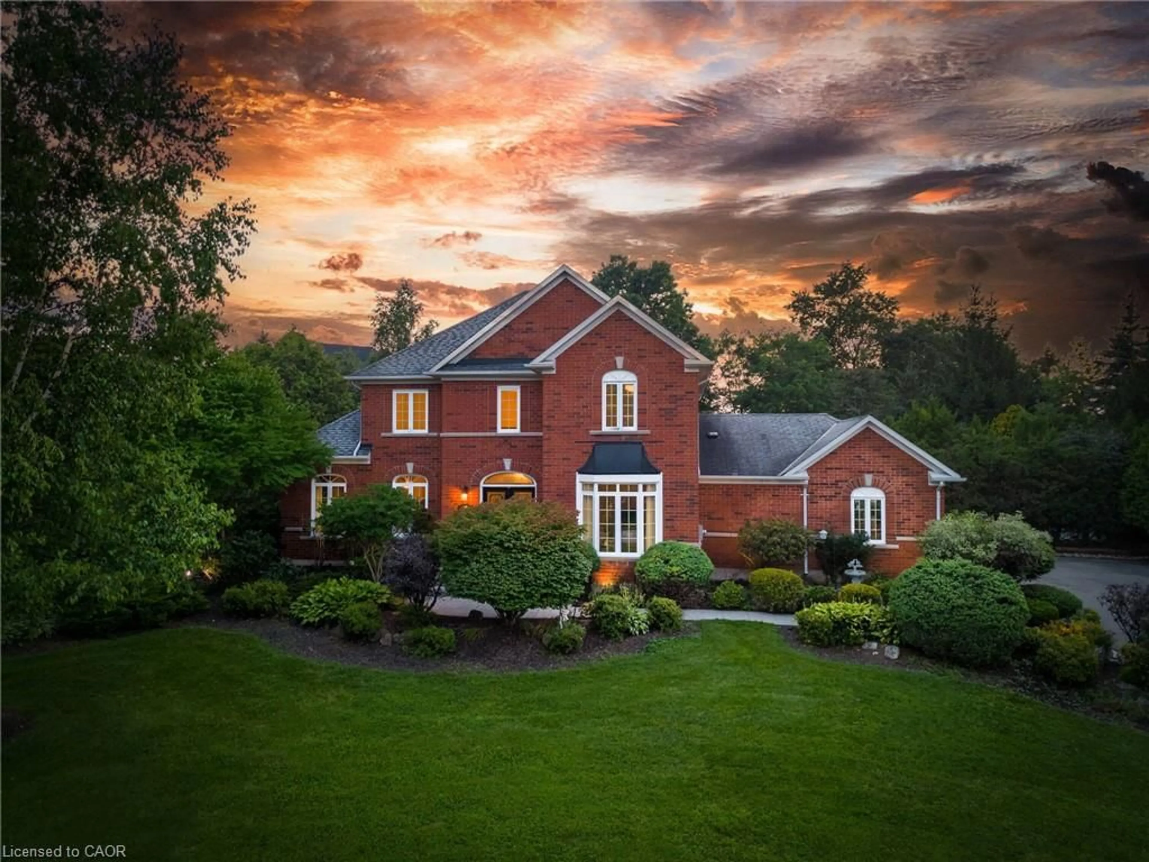 Home with brick exterior material, unknown for 15 Trillium Terr, Halton Hills Ontario L7J 2W8