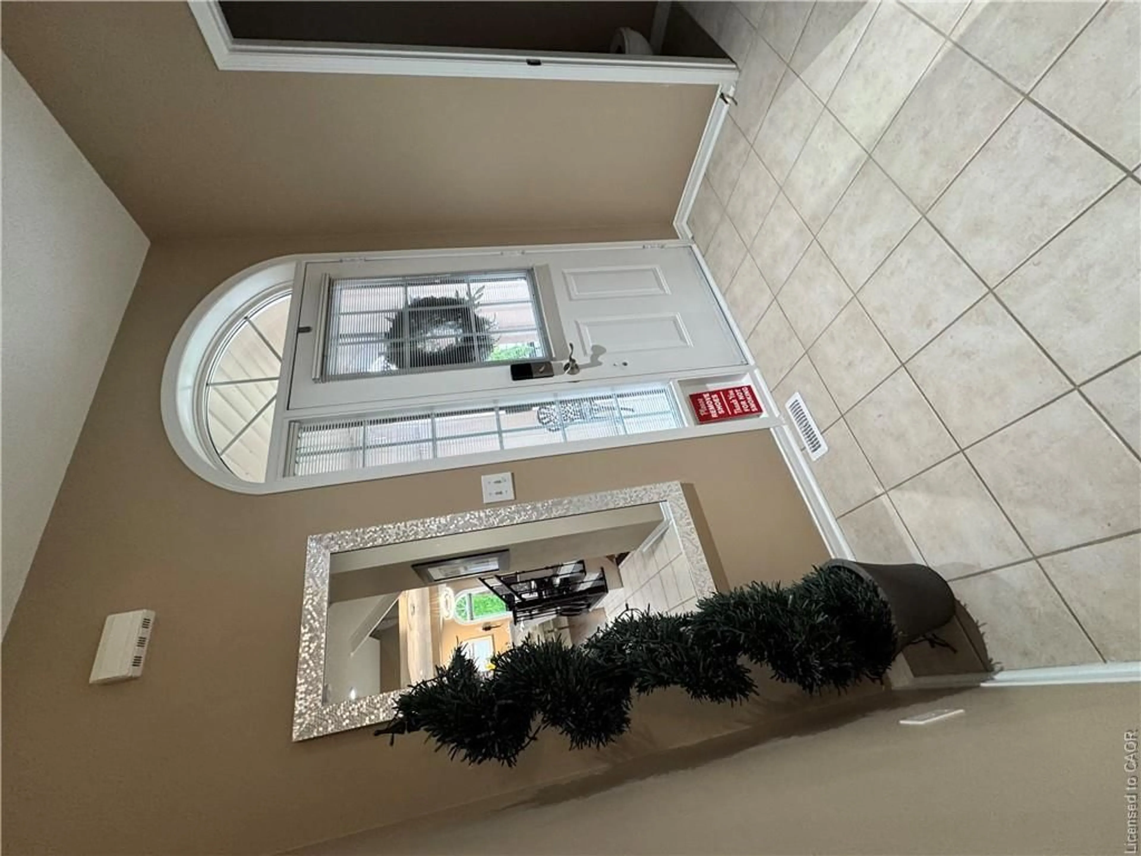 Indoor entryway for 20 Sable Dr, Ancaster Ontario L9K 1K9